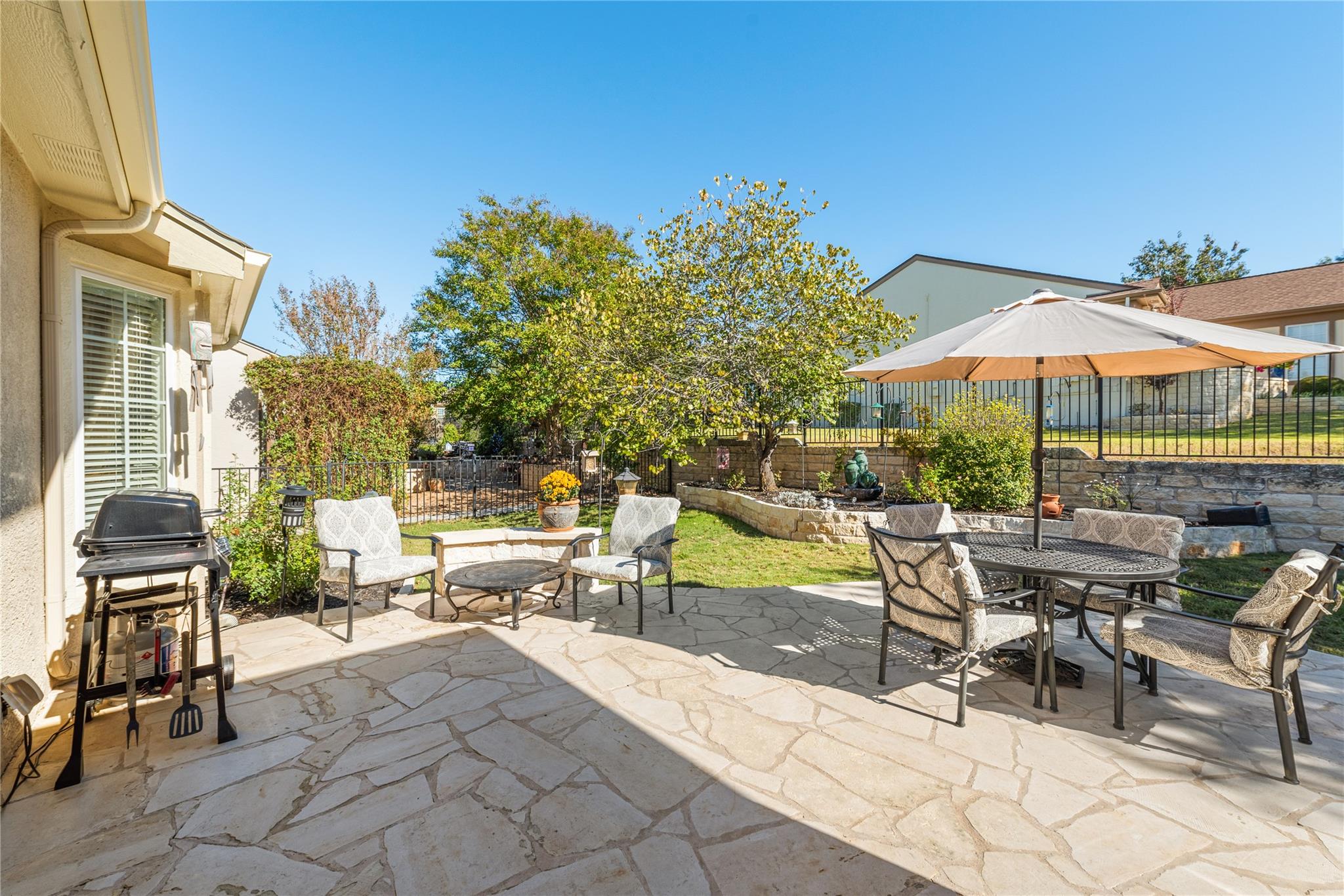 202 Fieldstone Dr, Georgetown, TX 78633