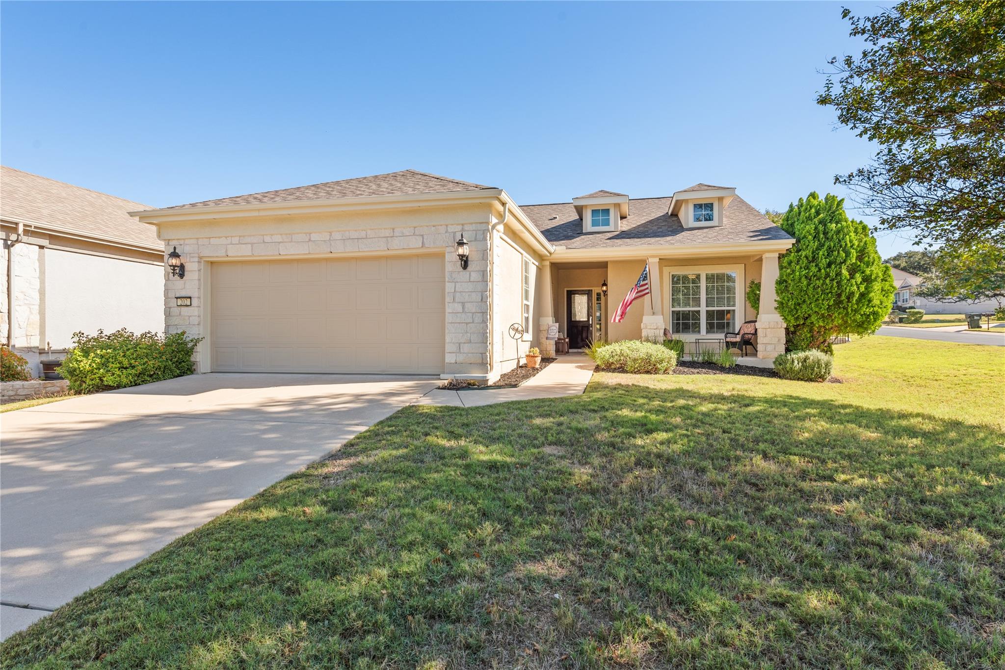 202 Fieldstone Dr, Georgetown, TX 78633