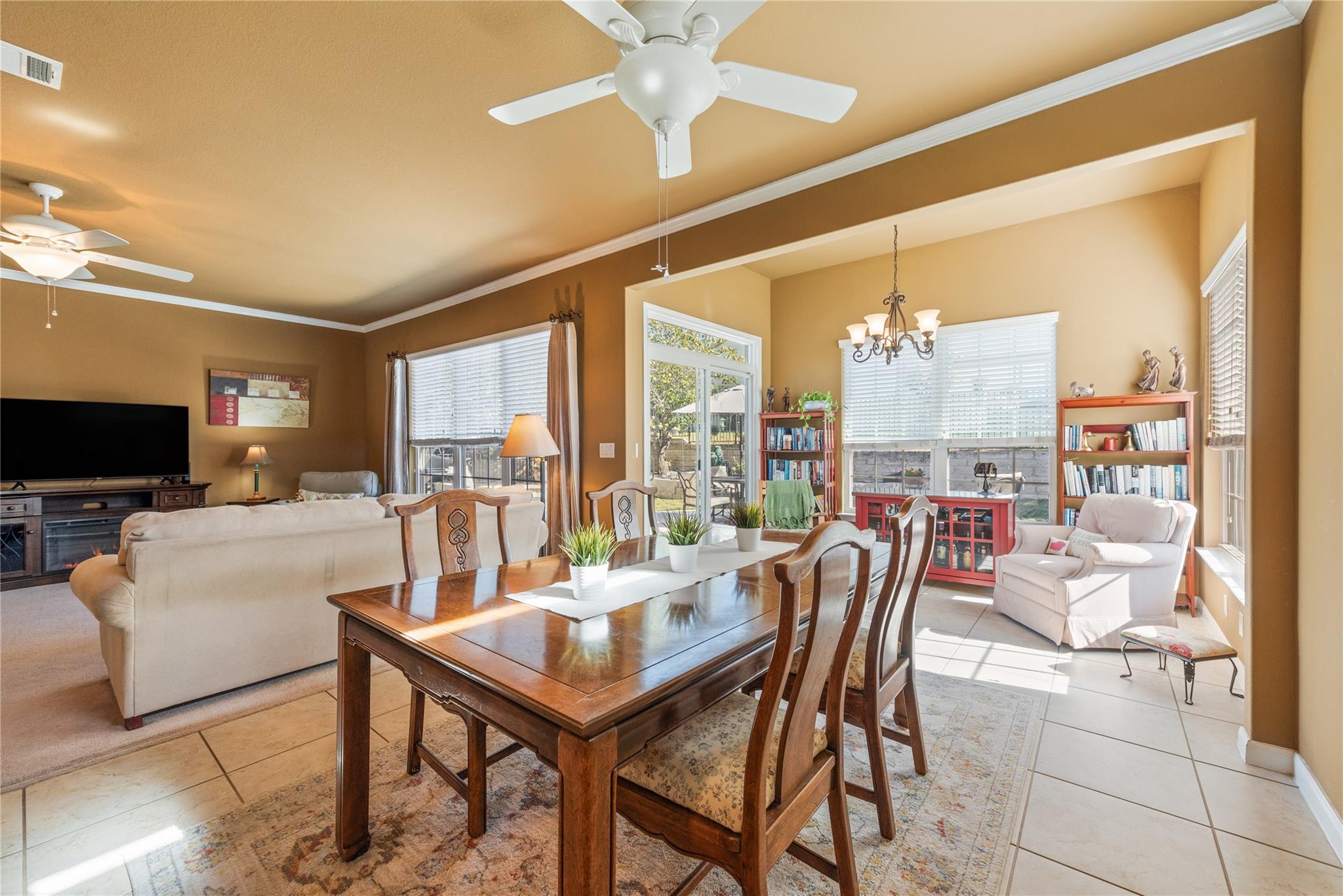 202 Fieldstone Dr, Georgetown, TX 78633