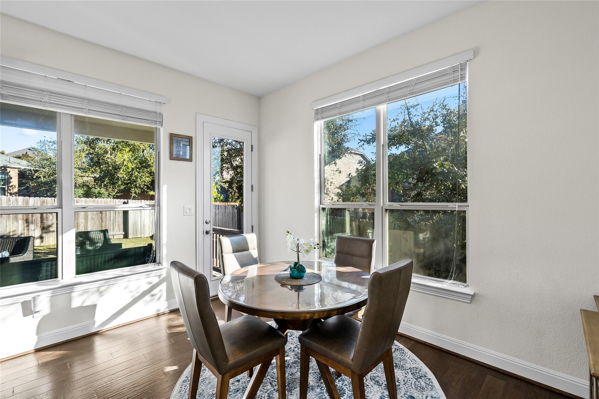 5221 Cedro Elm Dr, Austin, TX 78738