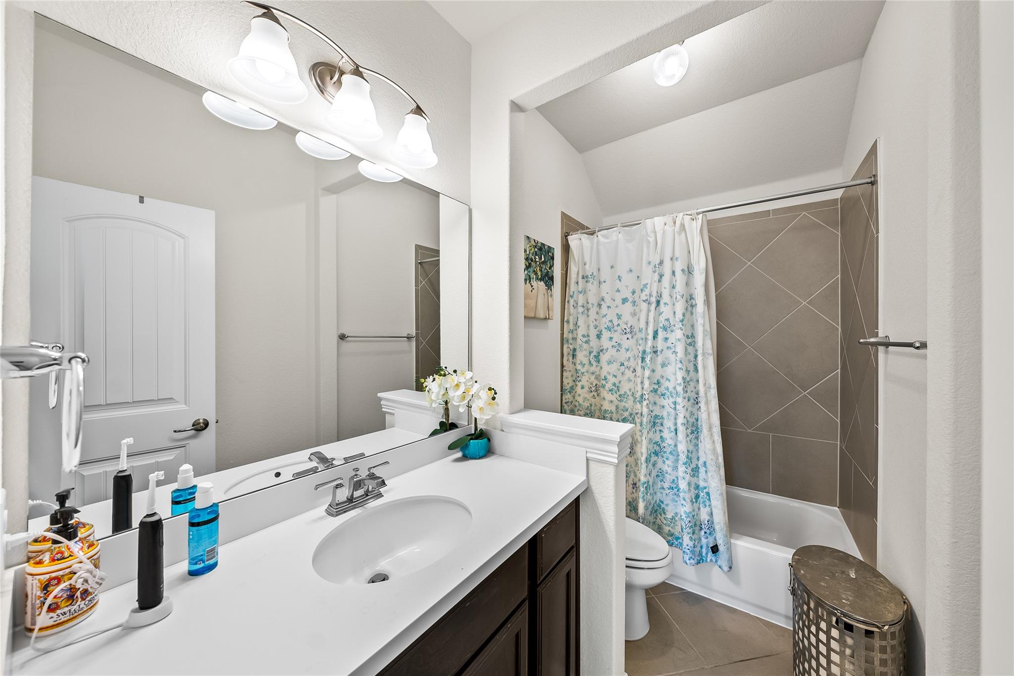 5221 Cedro Elm Dr, Austin, TX 78738