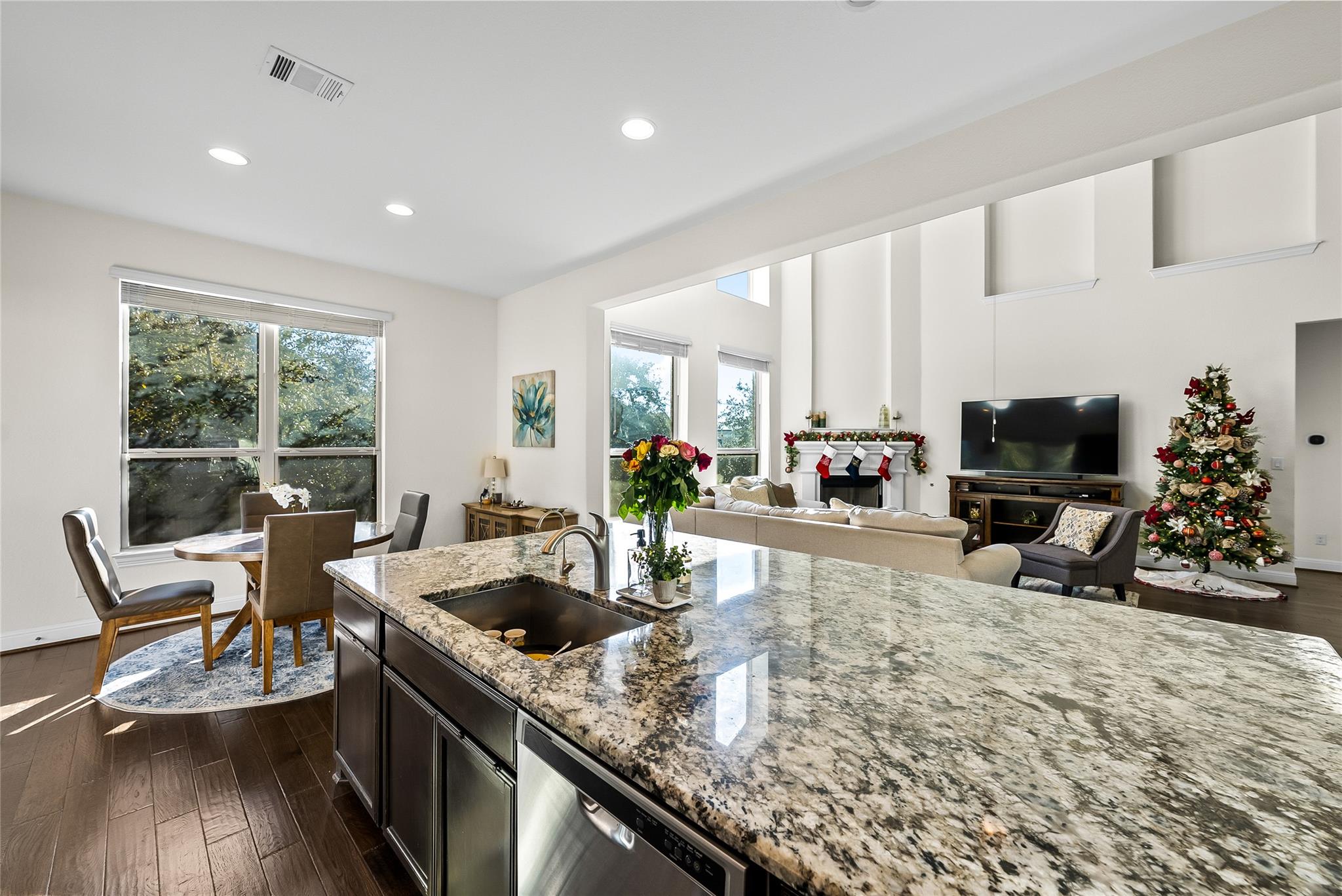 5221 Cedro Elm Dr, Austin, TX 78738