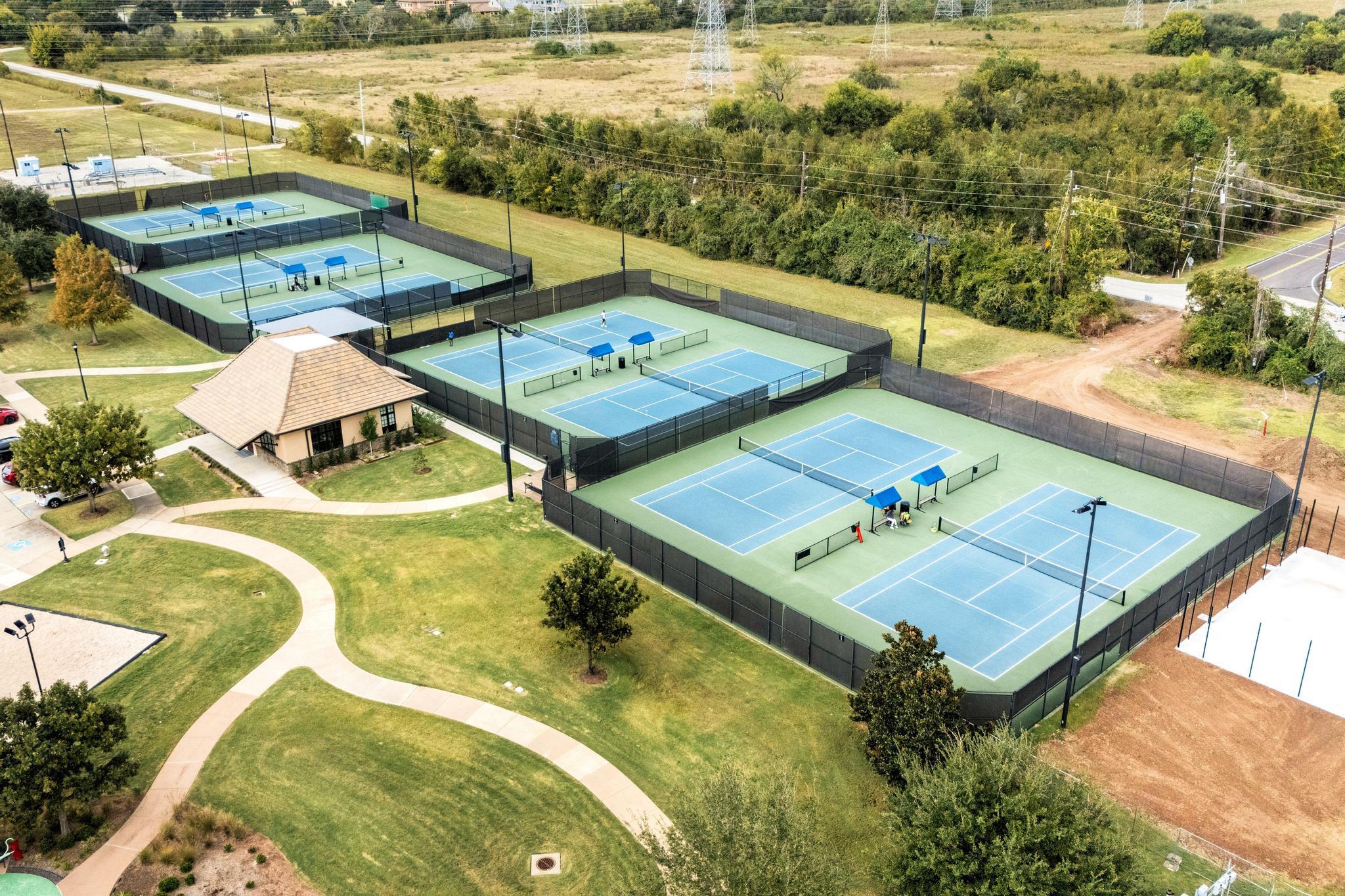 4526 Highland Field Ln, Sugar Land, TX 77479