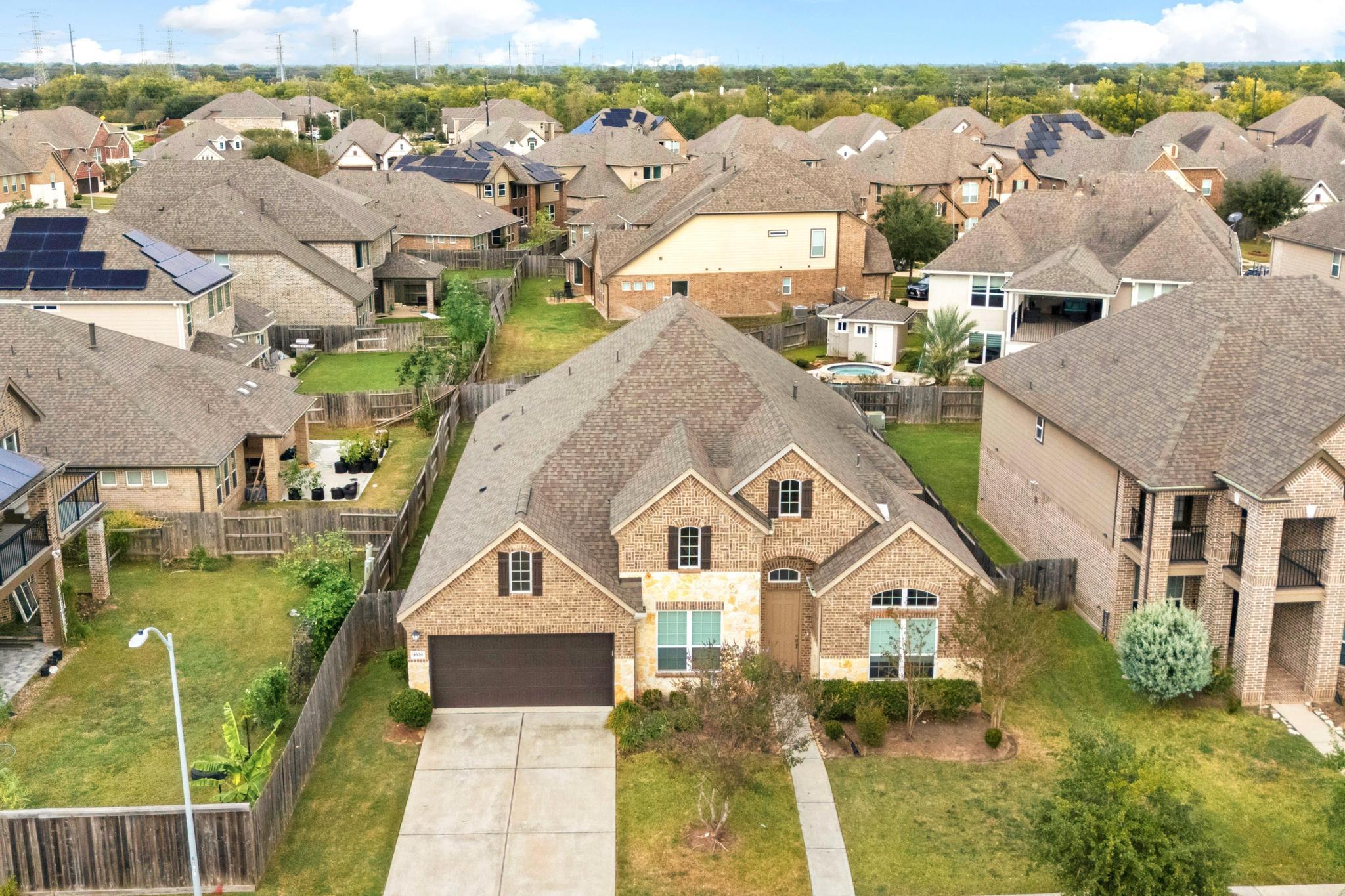 4526 Highland Field Ln, Sugar Land, TX 77479