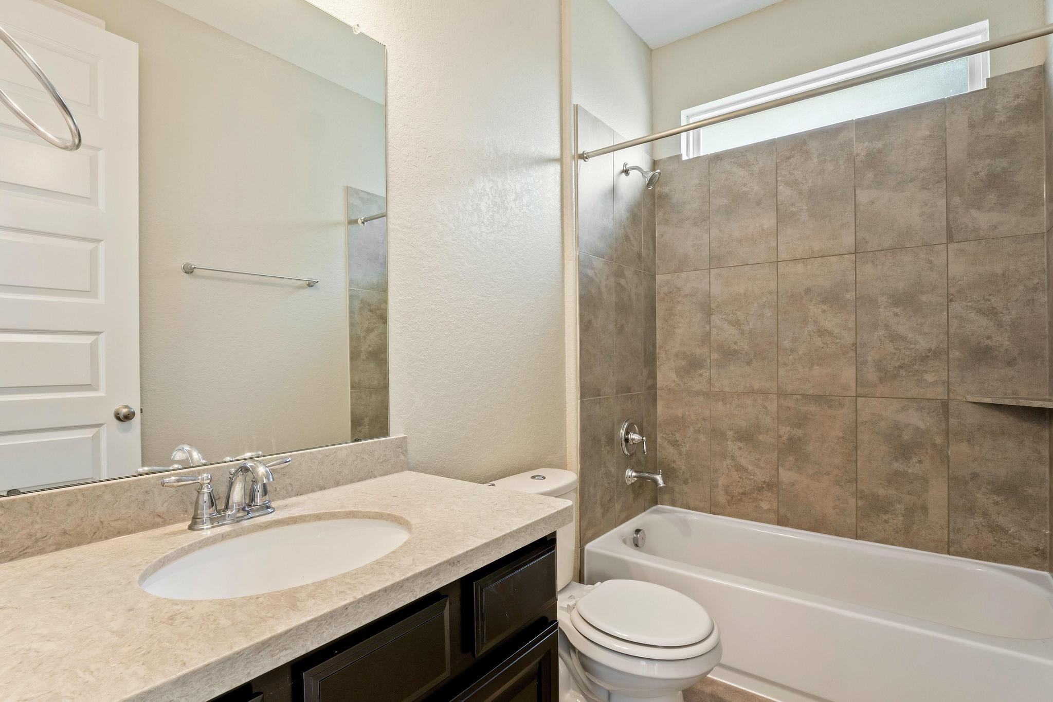 4526 Highland Field Ln, Sugar Land, TX 77479