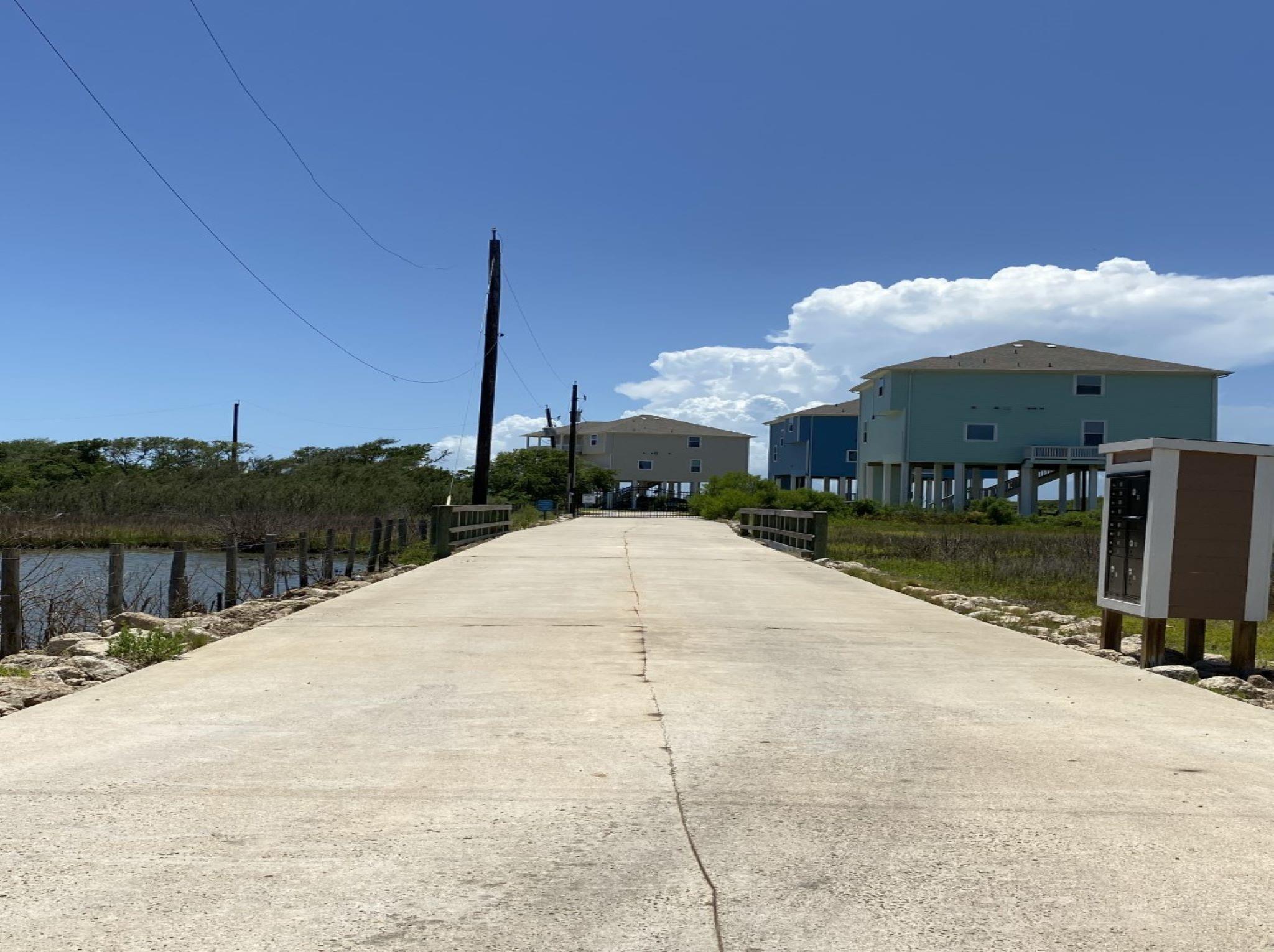 3206 Road Less Traveled, Galveston, TX 77554