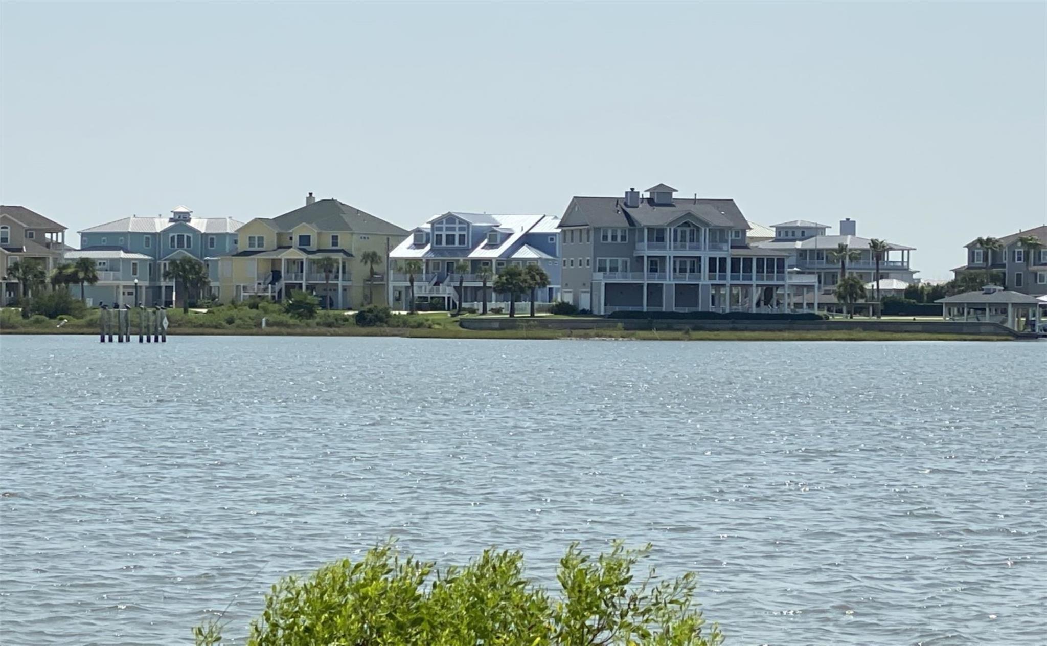 3206 Road Less Traveled, Galveston, TX 77554