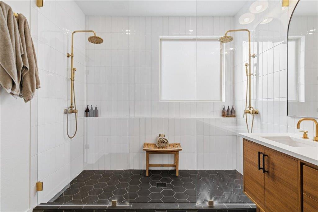 8301 Dampton Ln, Austin, TX 78744