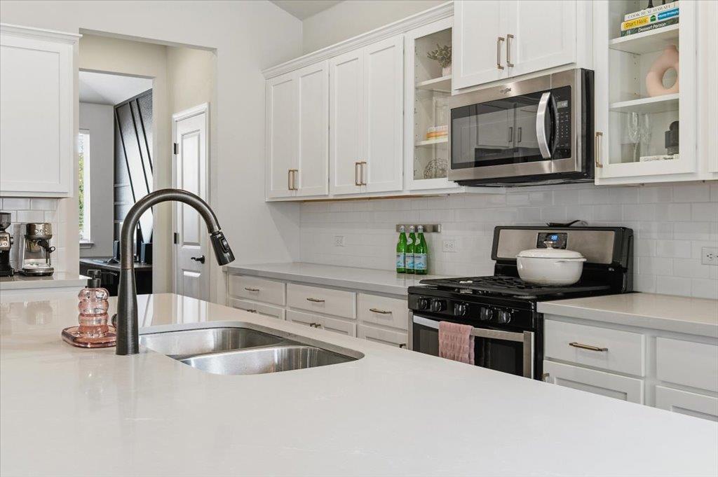 8301 Dampton Ln, Austin, TX 78744