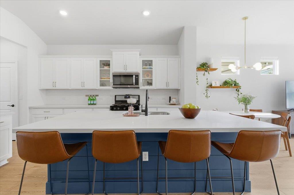 8301 Dampton Ln, Austin, TX 78744