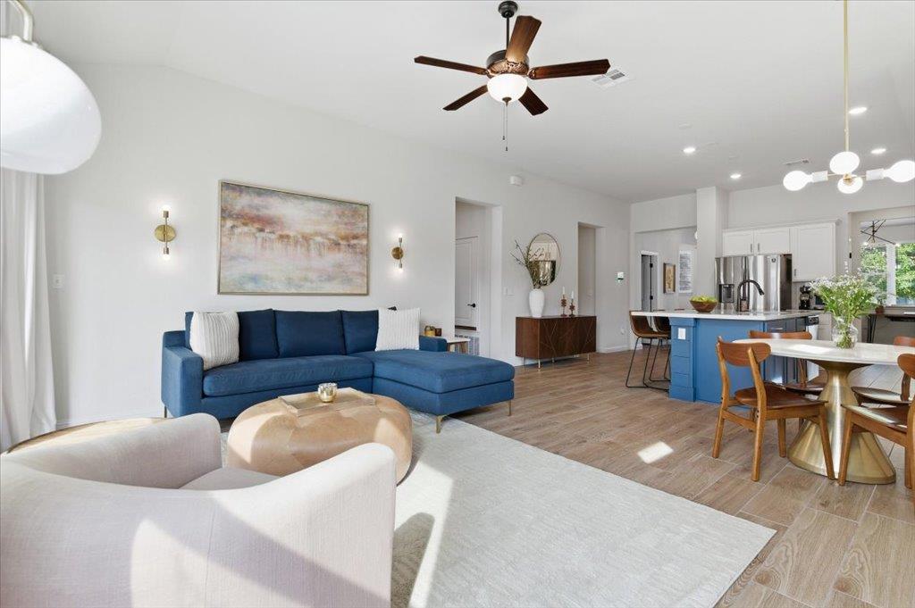 8301 Dampton Ln, Austin, TX 78744