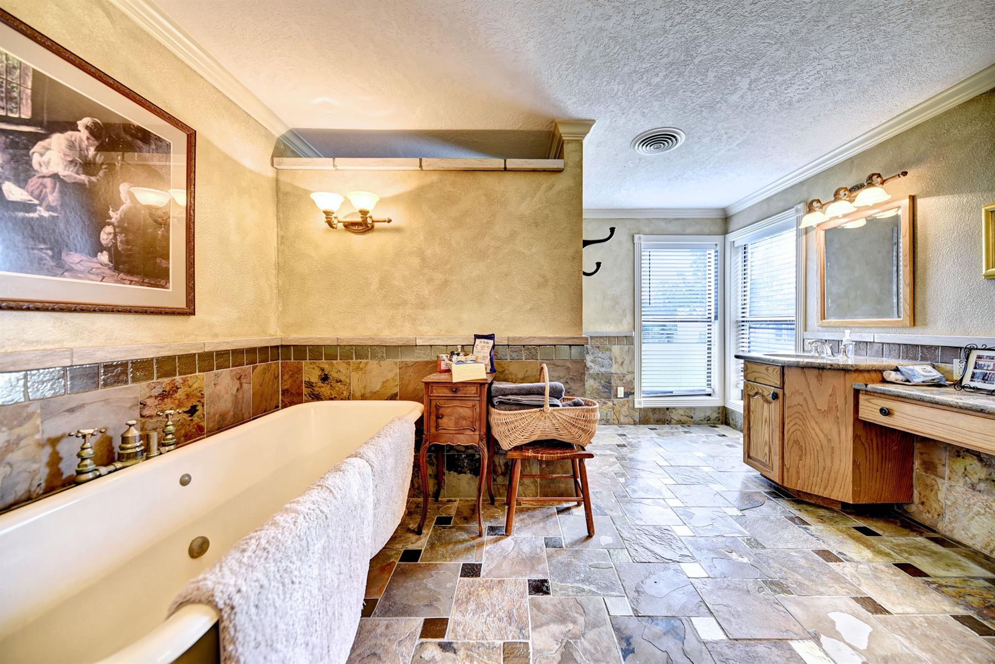 2575 Old Mill Creek Rd, Brenham, TX 77833