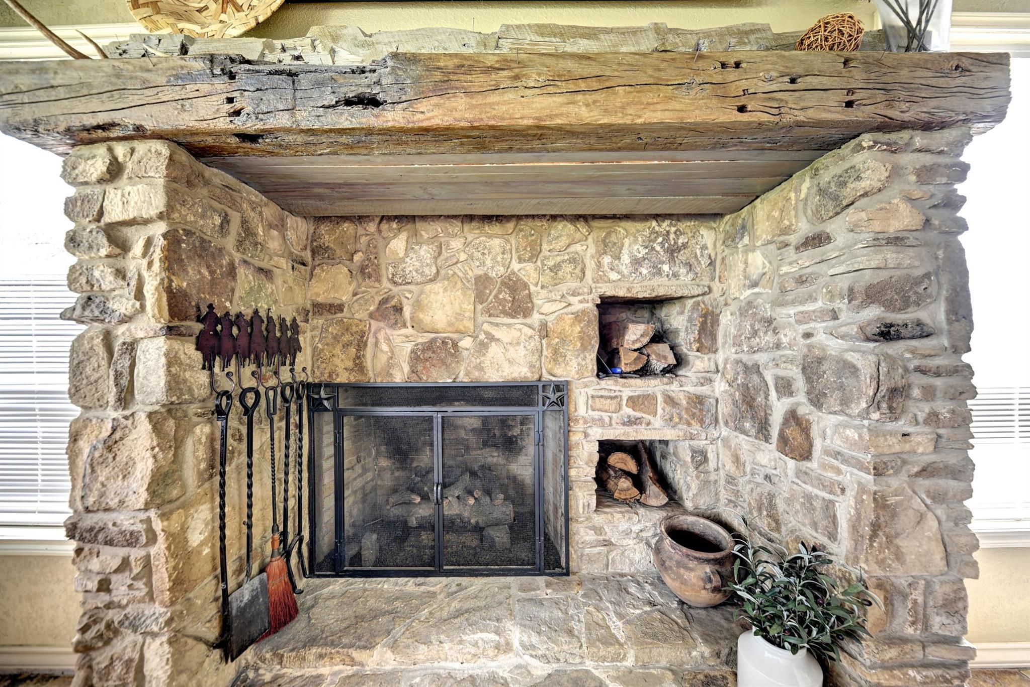 2575 Old Mill Creek Rd, Brenham, TX 77833