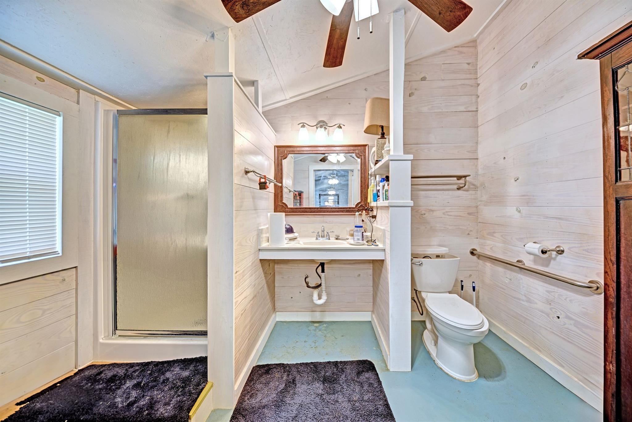 2575 Old Mill Creek Rd, Brenham, TX 77833