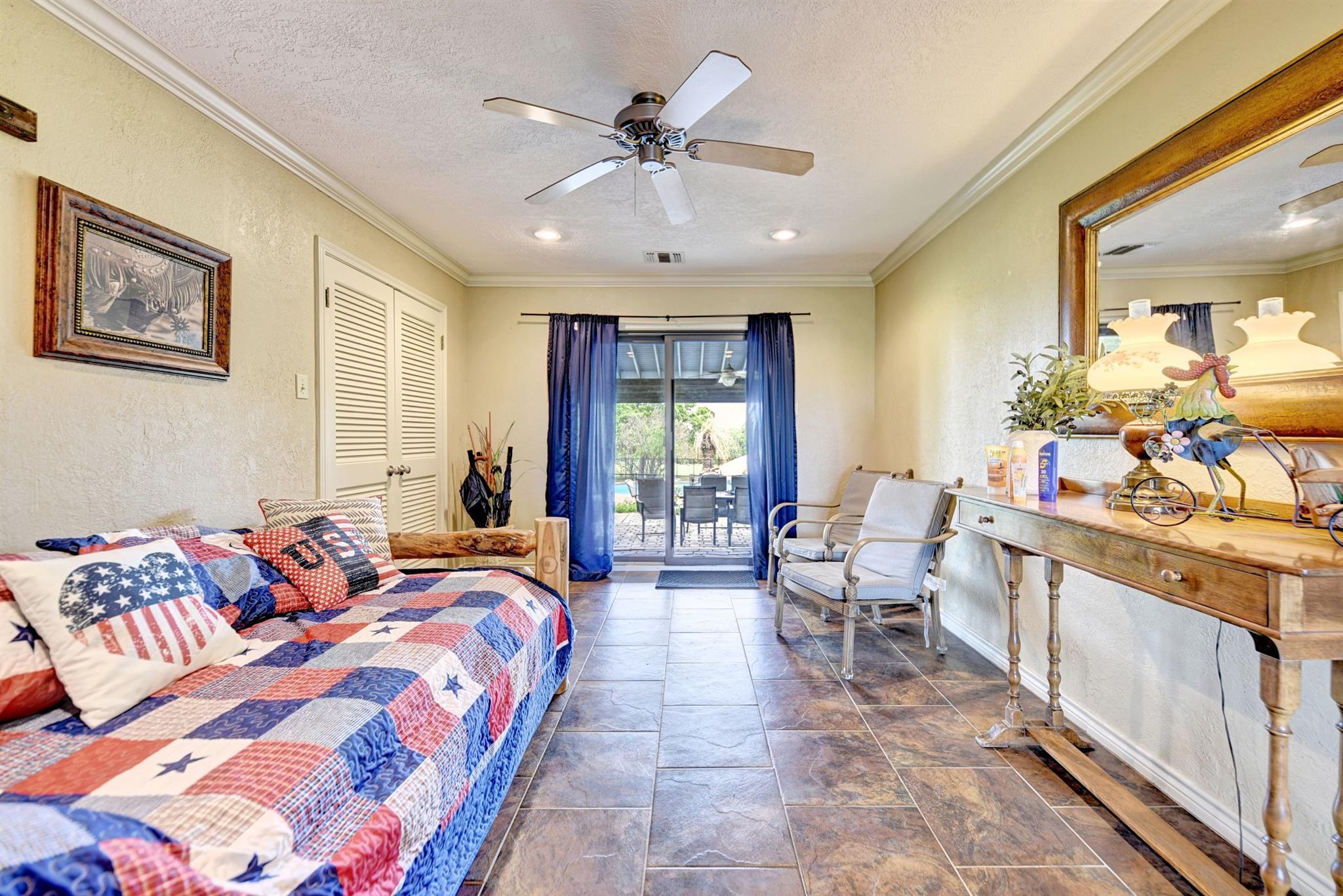 2575 Old Mill Creek Rd, Brenham, TX 77833