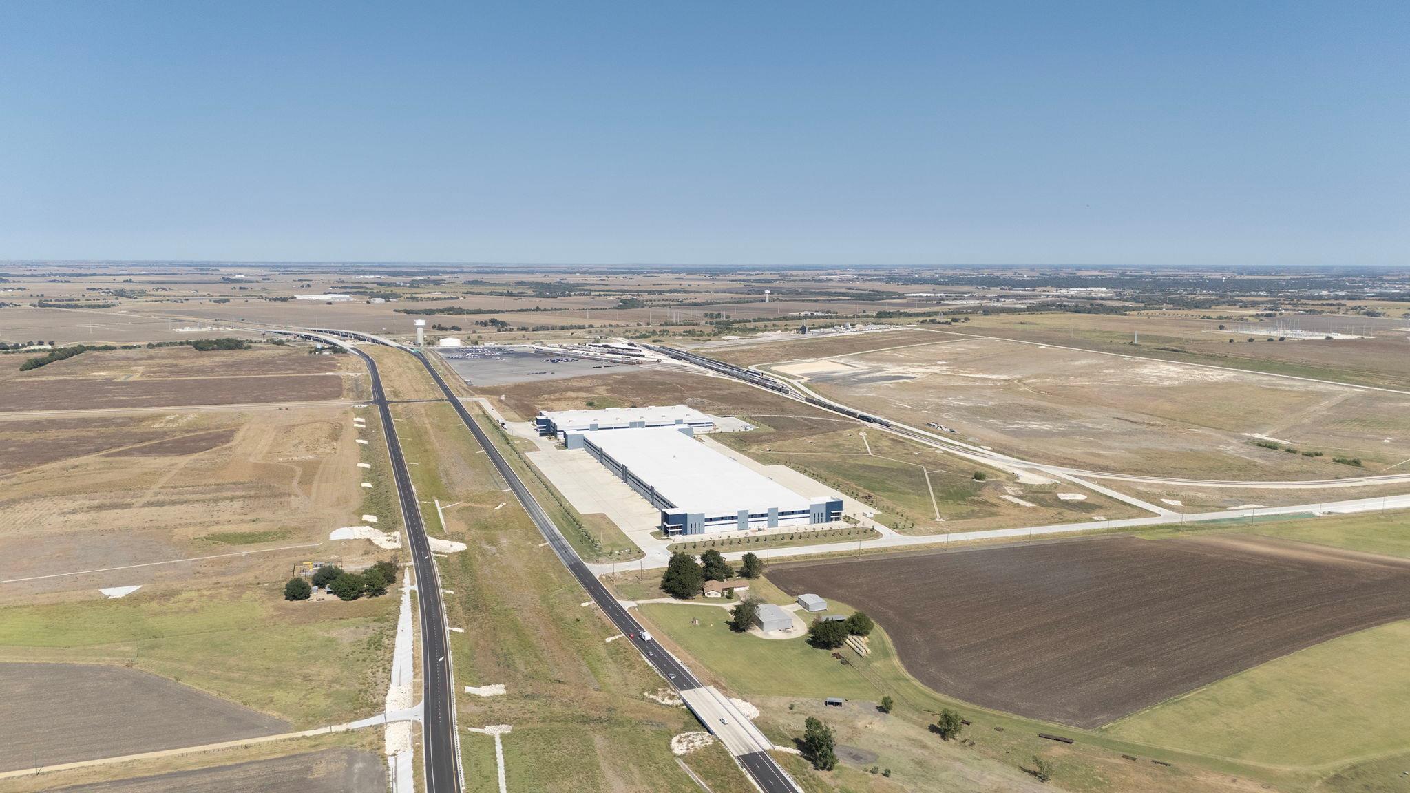 1451 Fm 3349 Rd, Taylor, TX 76574