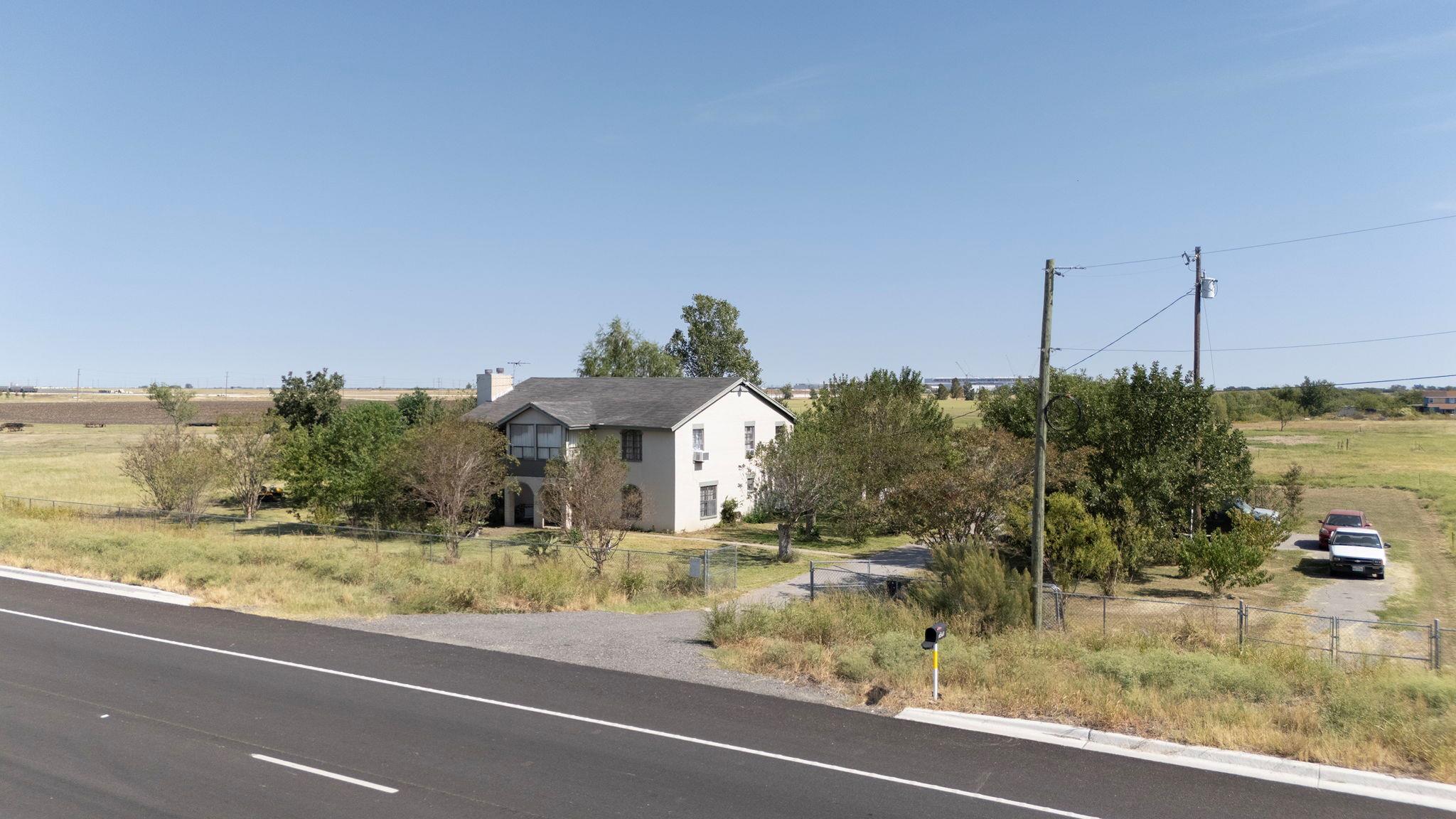 1451 Fm 3349 Rd, Taylor, TX 76574