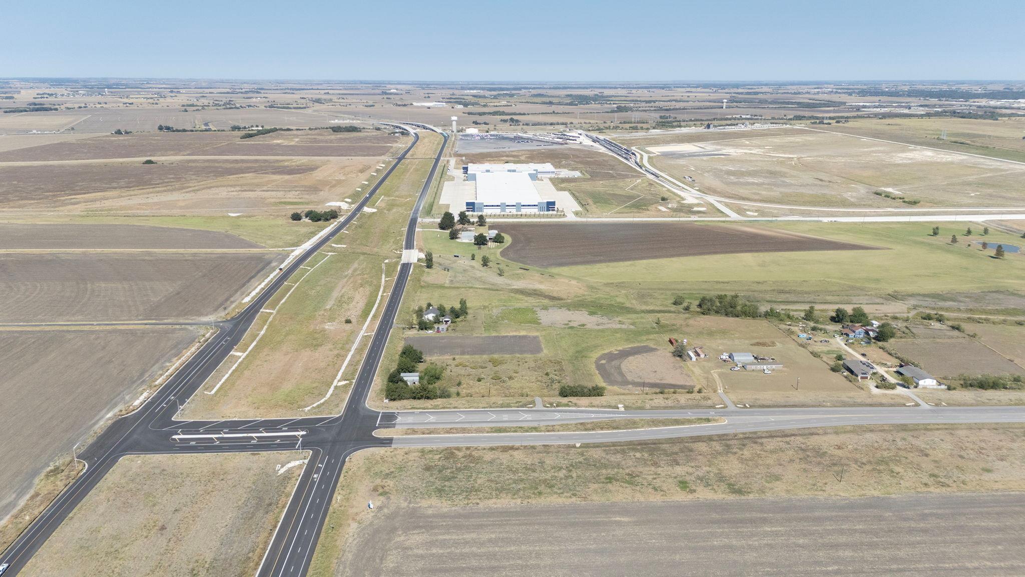 1451 Fm 3349 Rd, Taylor, TX 76574