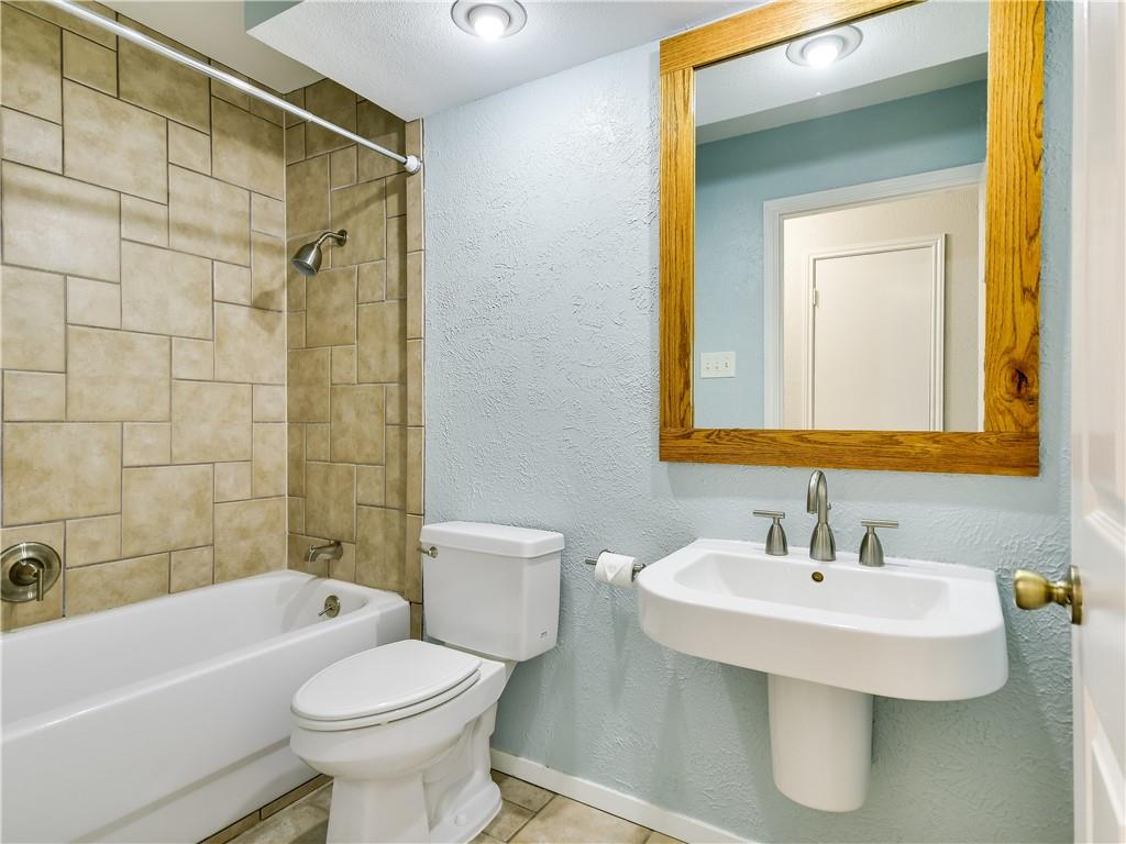 3607 Oak Creek Dr, Austin, TX 78727