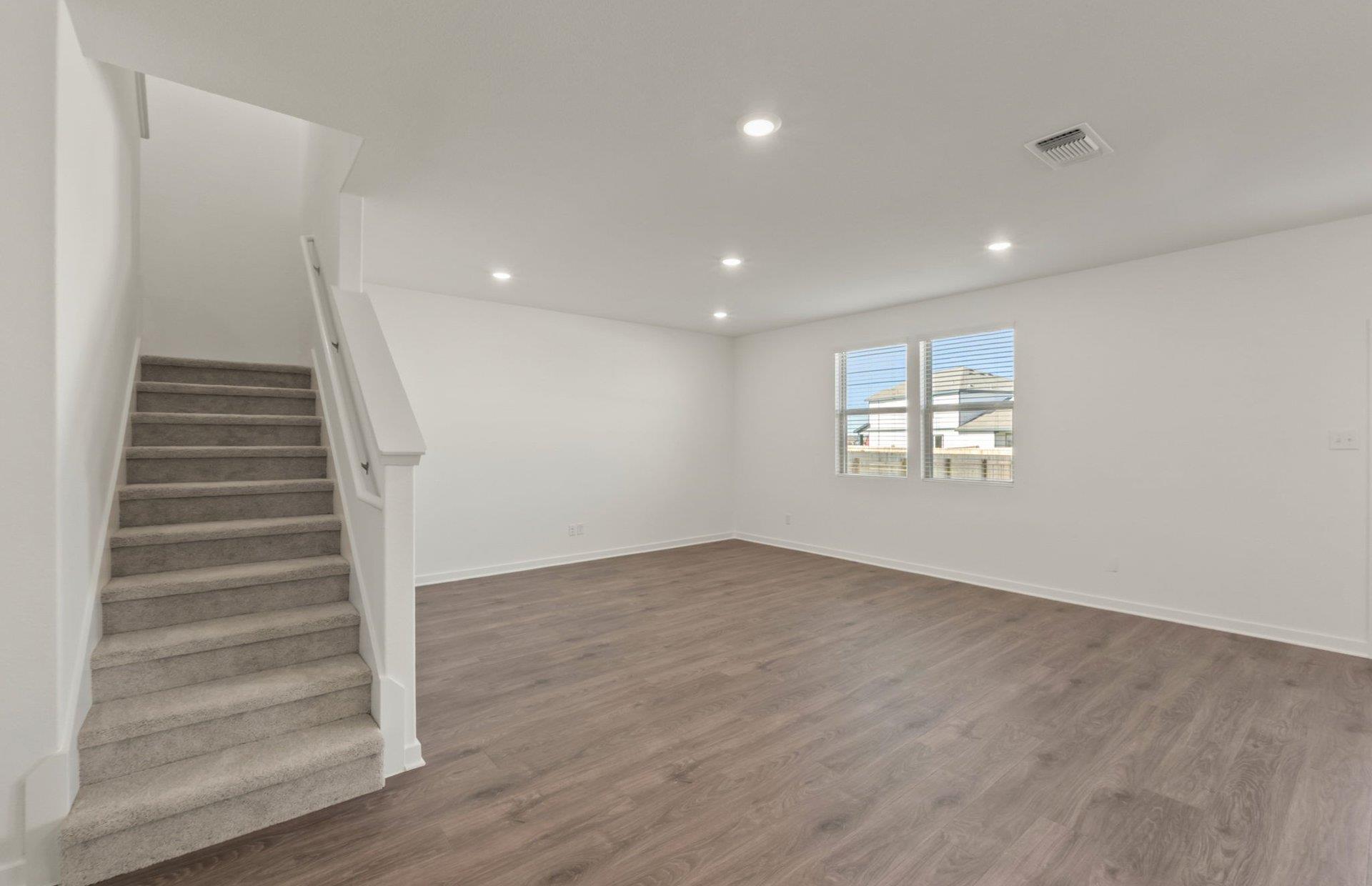 412 Paradise Canyon Dr, Jarrell, TX 76537