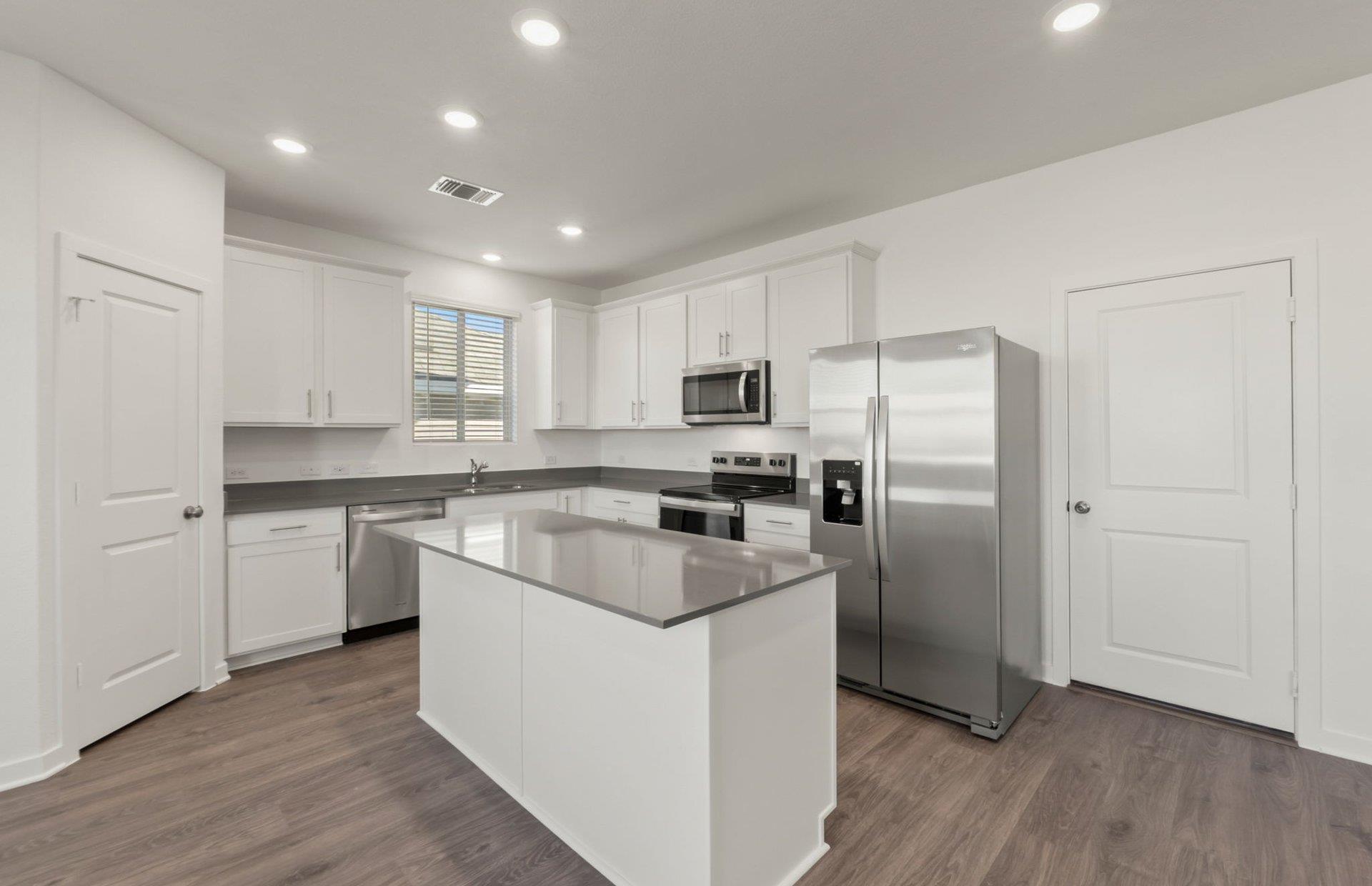 412 Paradise Canyon Dr, Jarrell, TX 76537