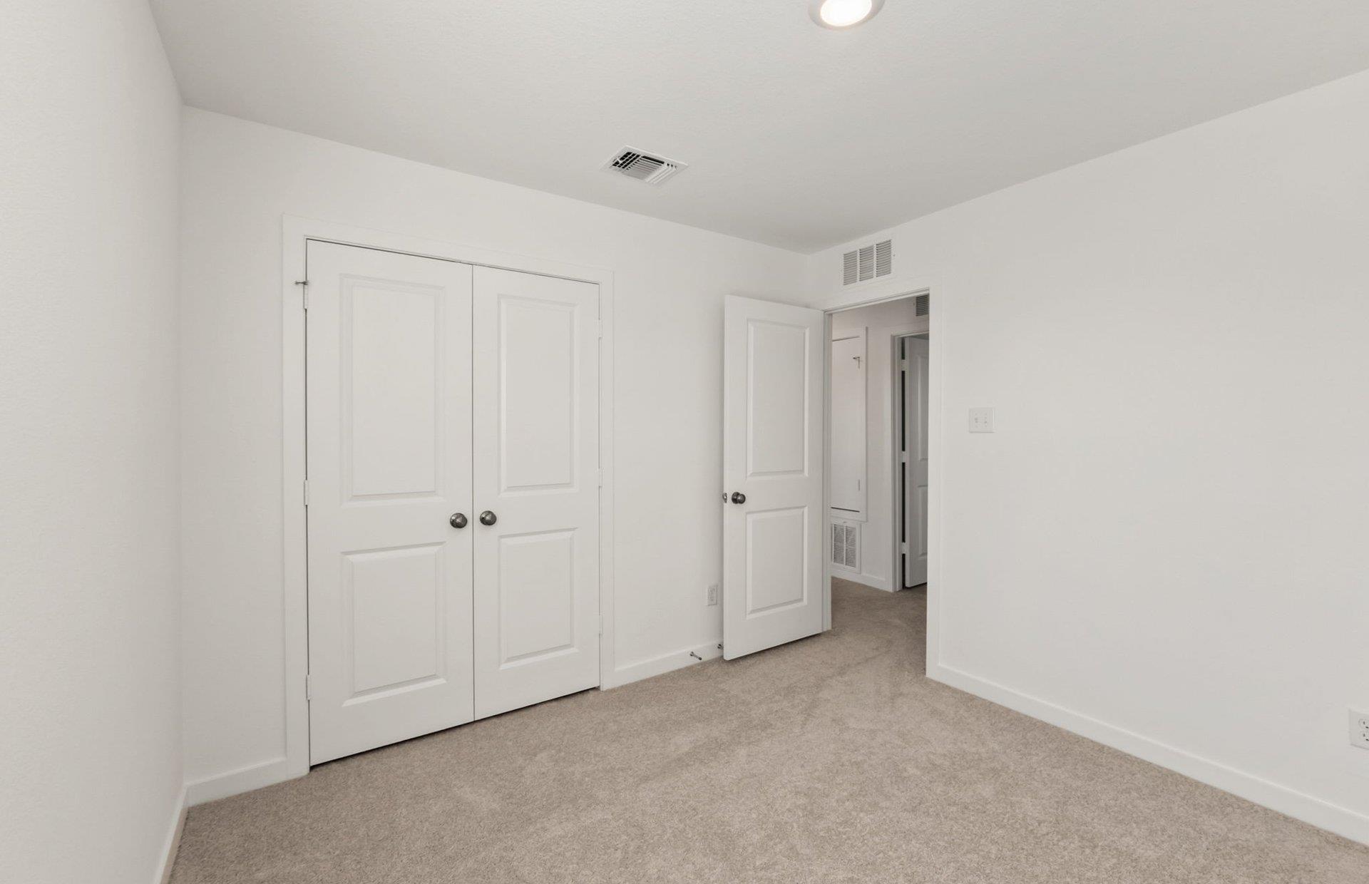 412 Paradise Canyon Dr, Jarrell, TX 76537