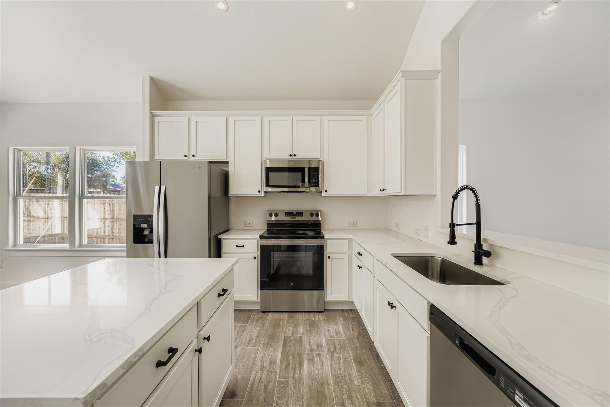 701 E 3rd St, Elgin, TX 78621