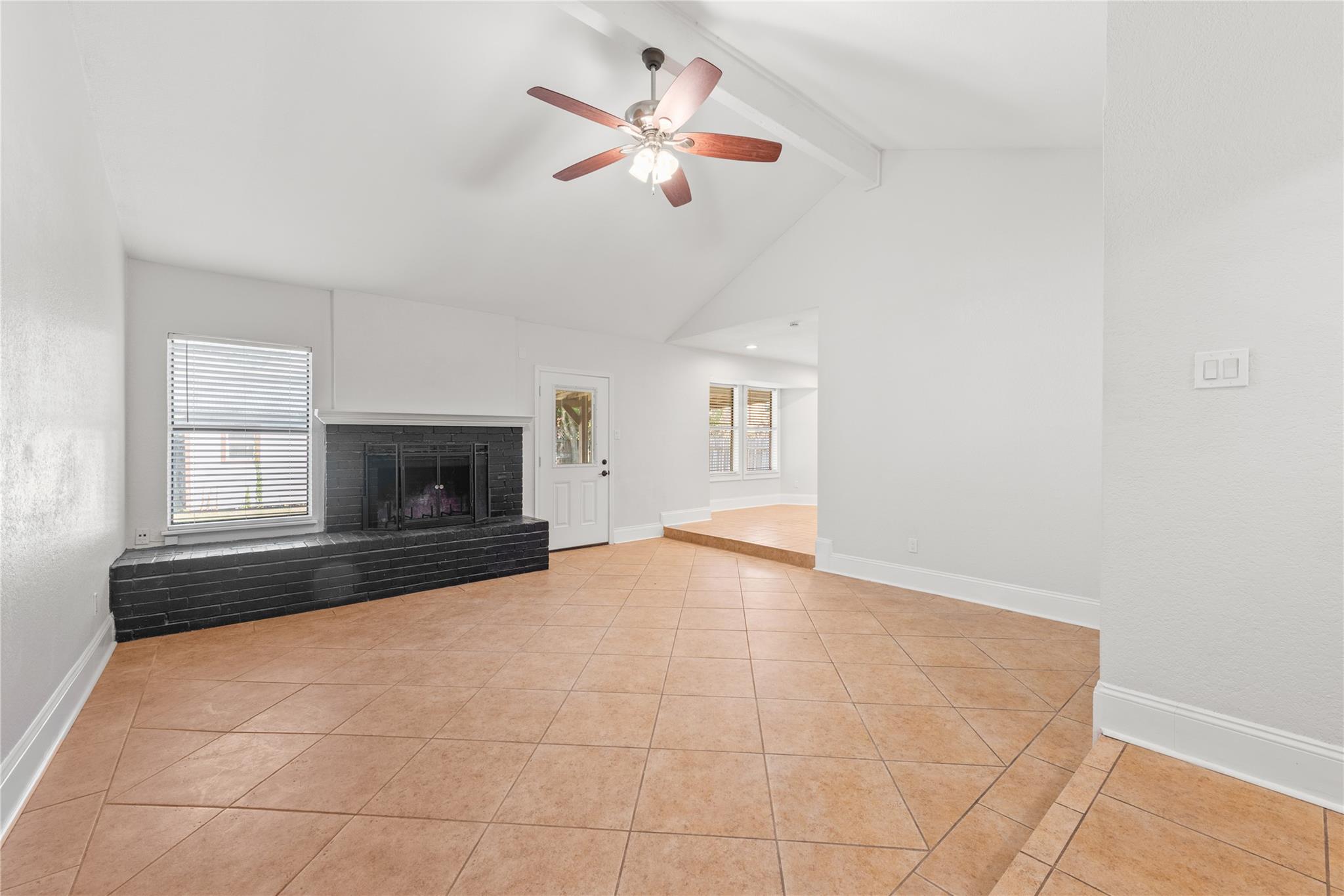 3900 Hillside Dr, Round Rock, TX 78681