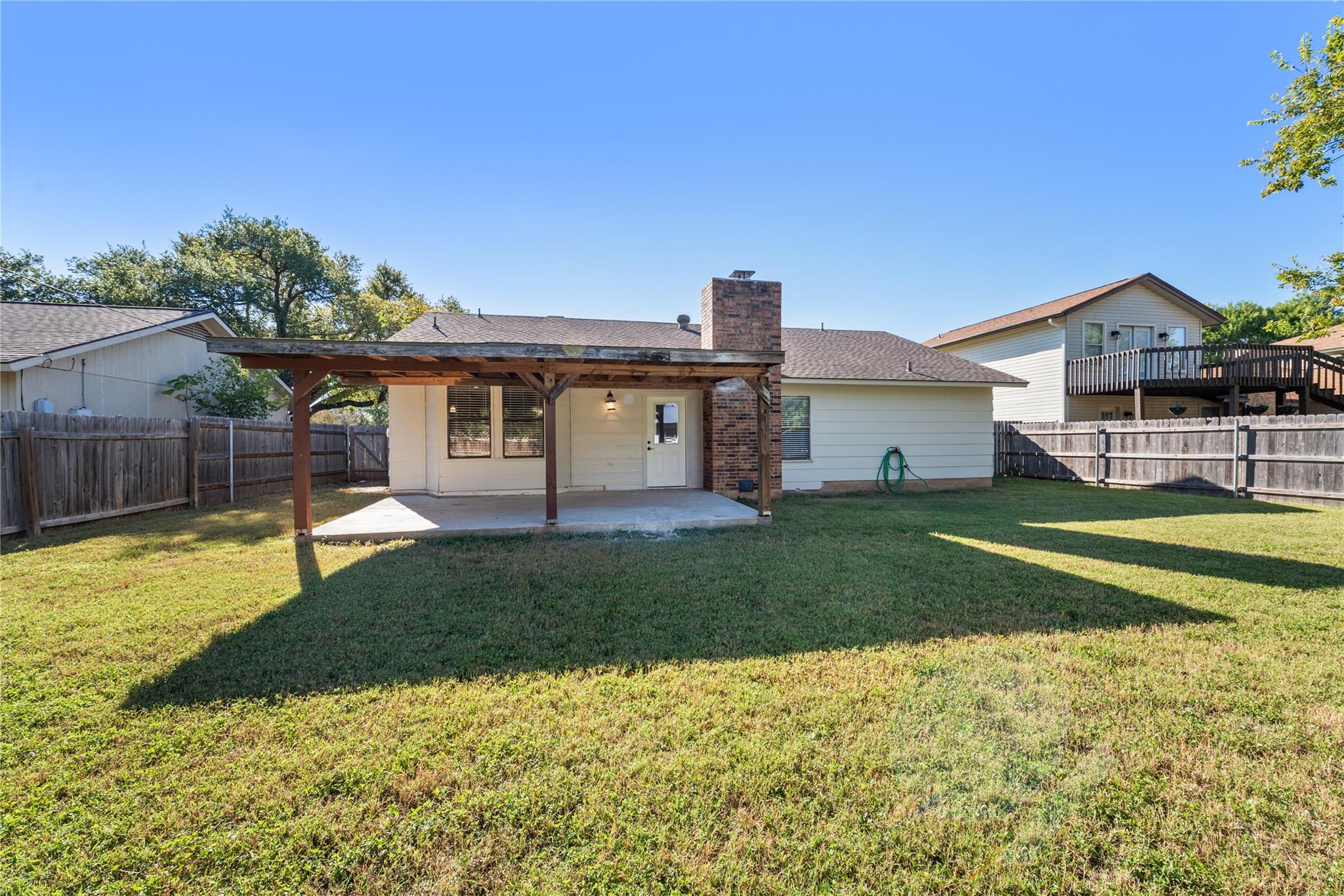 3900 Hillside Dr, Round Rock, TX 78681
