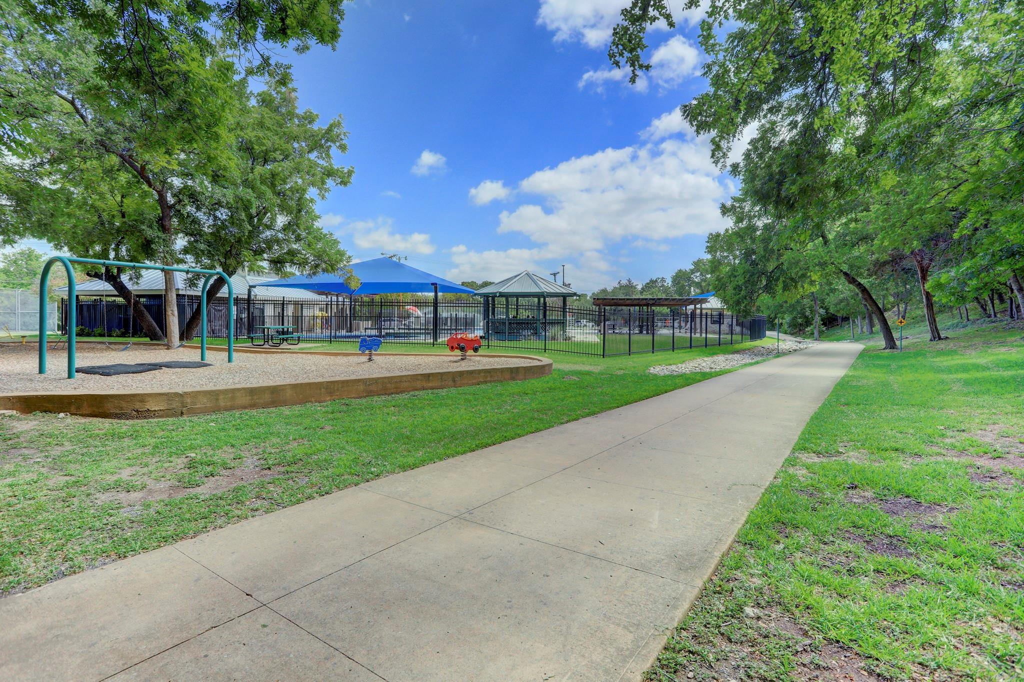 3900 Hillside Dr, Round Rock, TX 78681