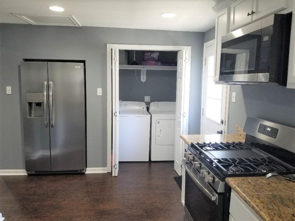 2121 N Durham Dr, Houston, TX 77008