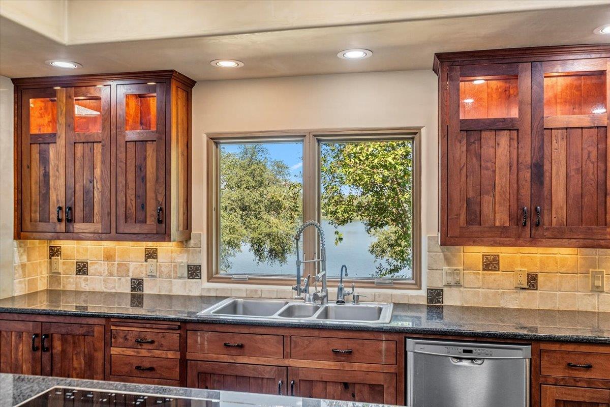 24736 Travis Lakeside Dr # A, Spicewood, TX 78669