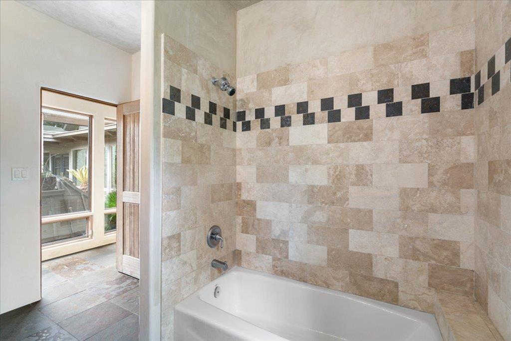 24736 Travis Lakeside Dr # A, Spicewood, TX 78669