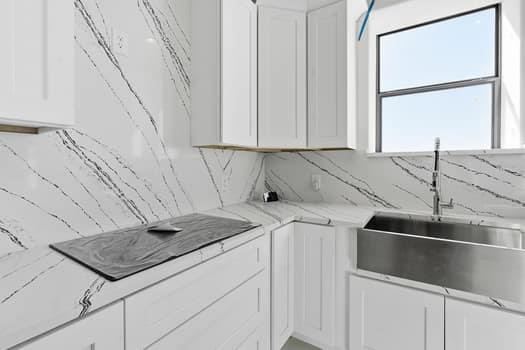 109 La Fortuna Dr, Del Valle, TX 78617