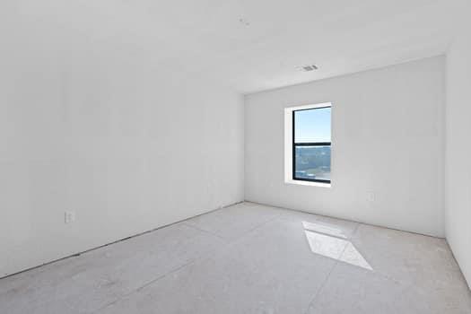 109 La Fortuna Dr, Del Valle, TX 78617