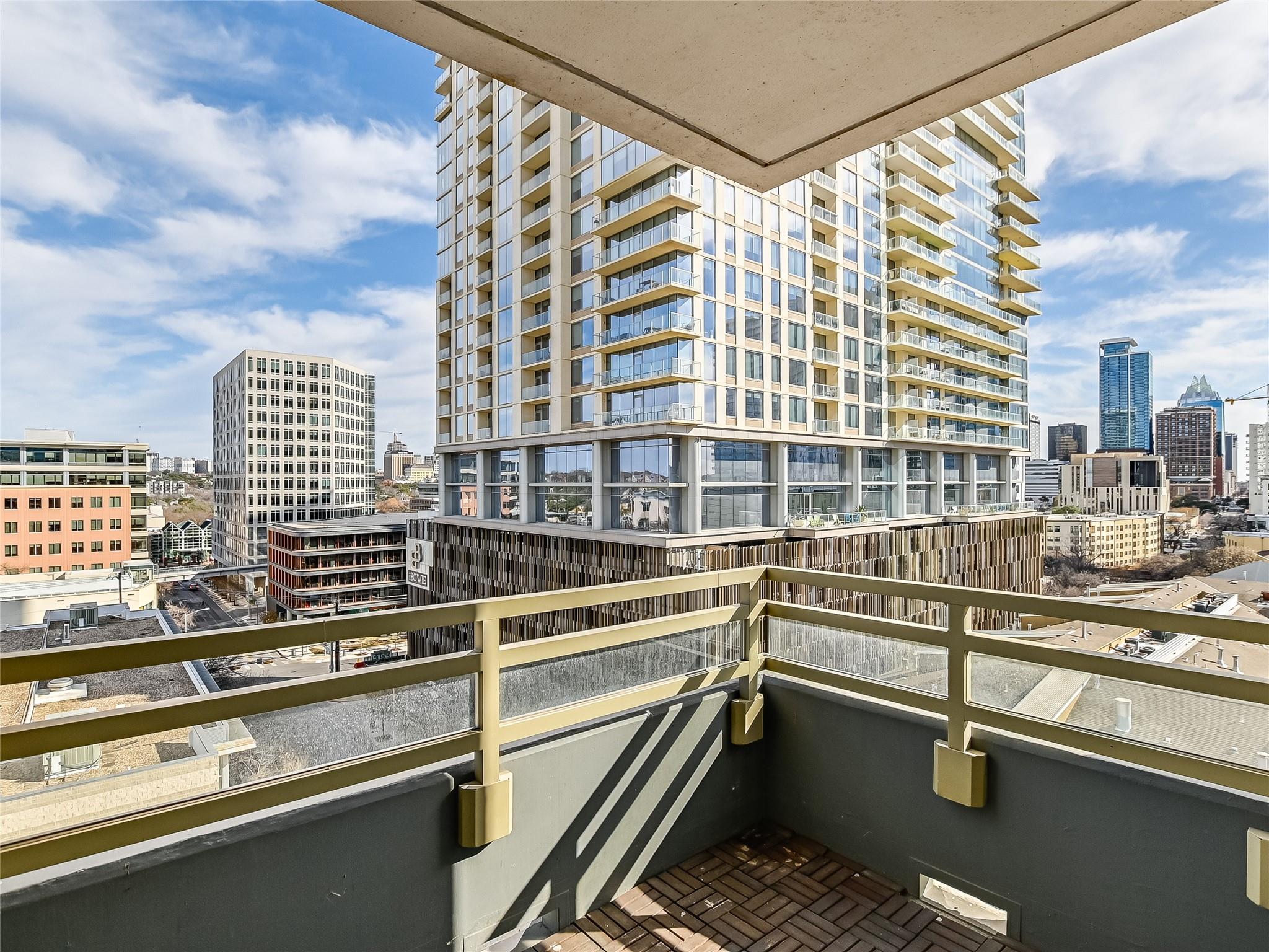 300 Bowie St # 1001, Austin, TX 78703