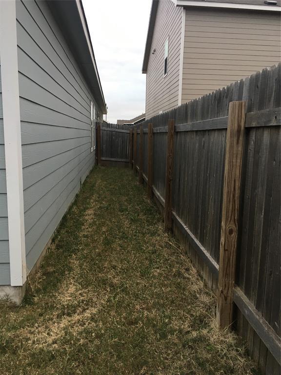 558 Gabbro Gardens St, Maxwell, TX 78656