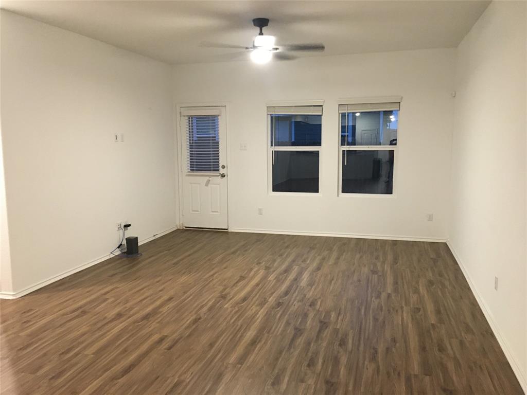 558 Gabbro Gardens St, Maxwell, TX 78656