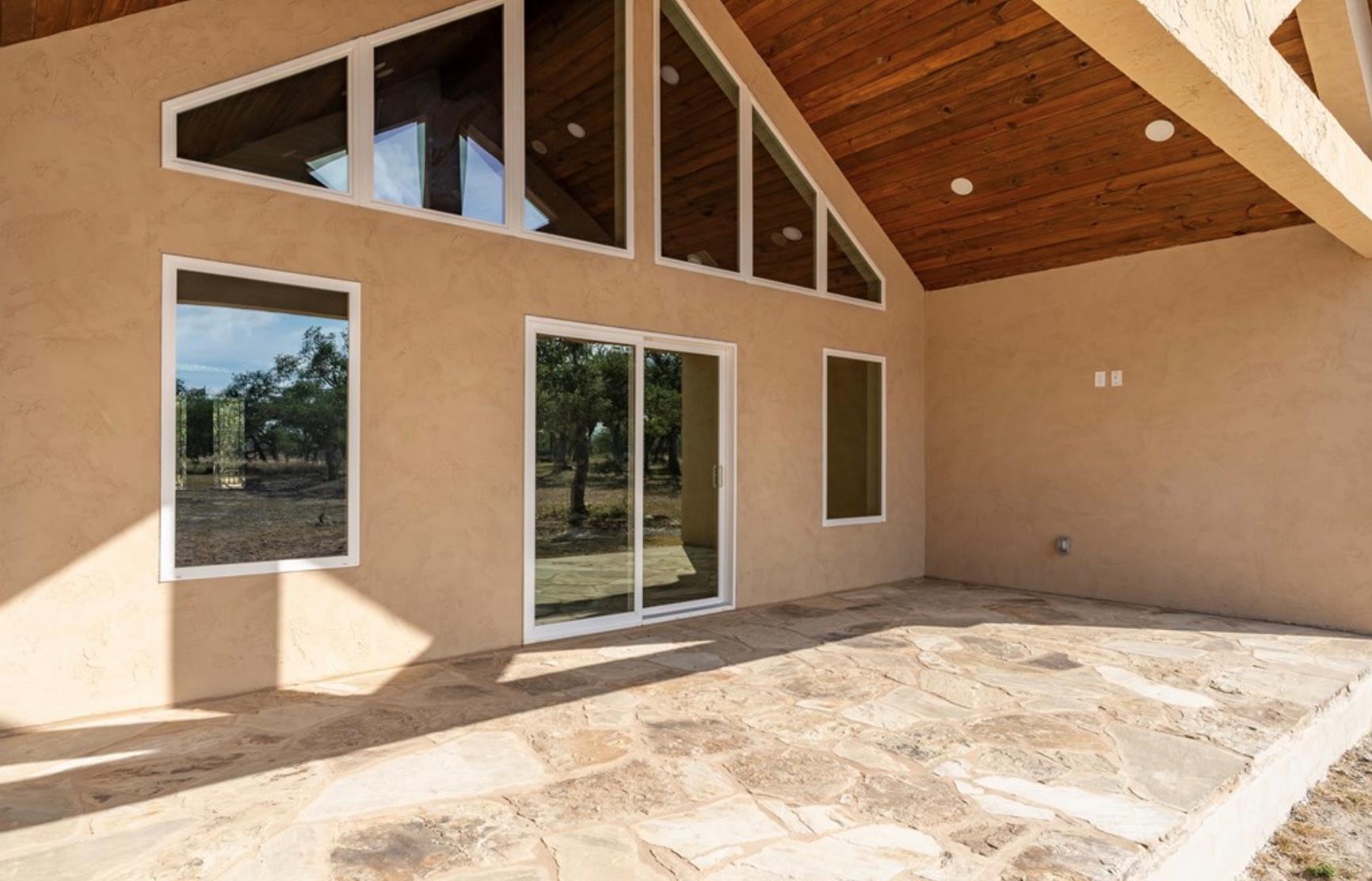 288 Nott Branch Rd, Harper, TX 78631