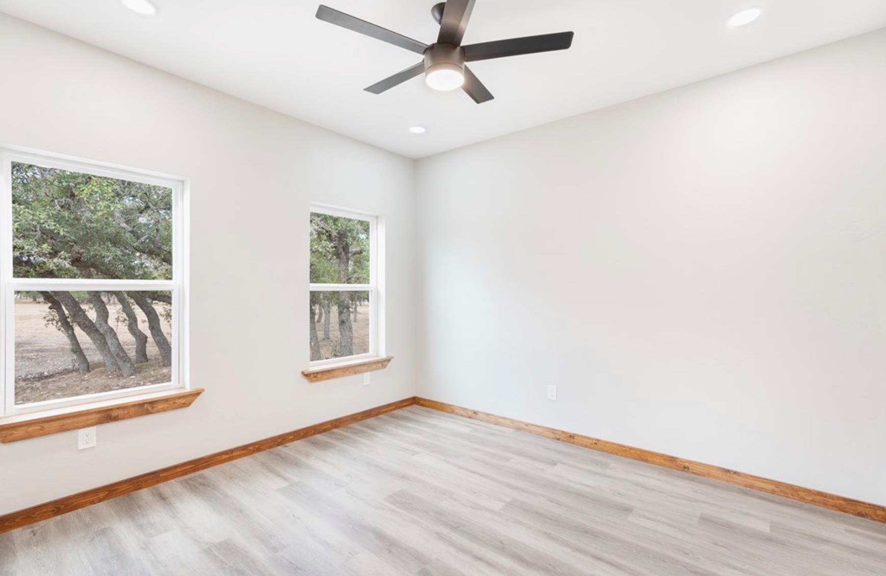 288 Nott Branch Rd, Harper, TX 78631