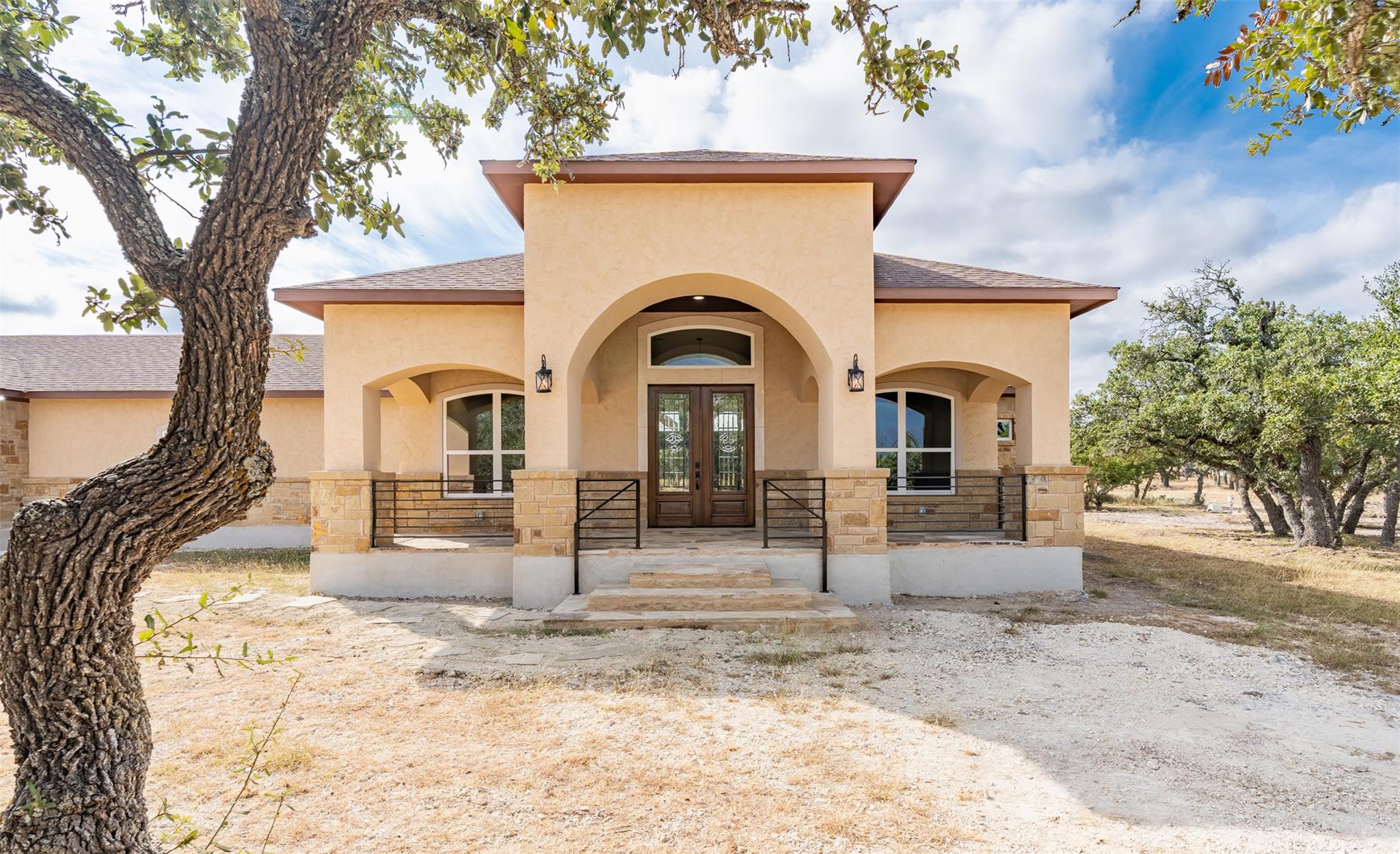 288 Nott Branch Rd, Harper, TX 78631