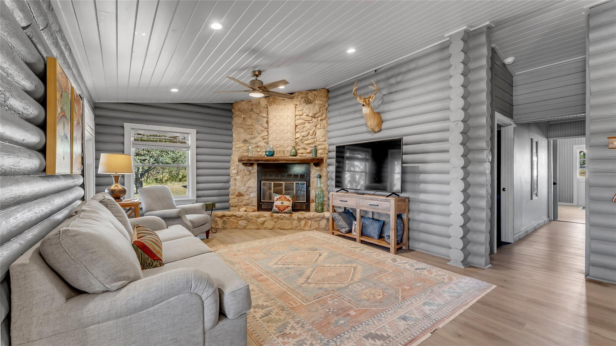 261 Diamond Cross Dr, Llano, TX 78643