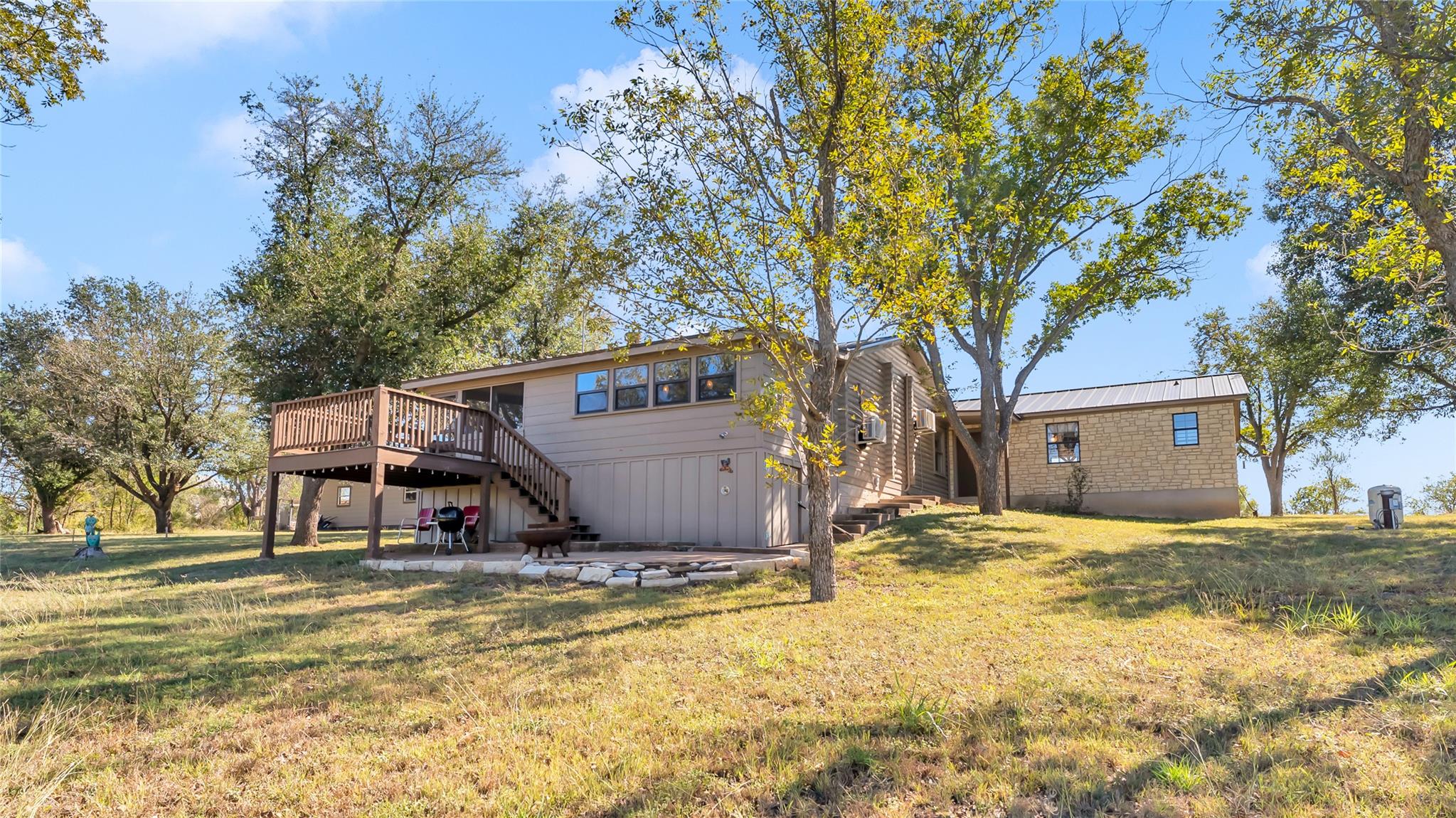 261 Diamond Cross Dr, Llano, TX 78643