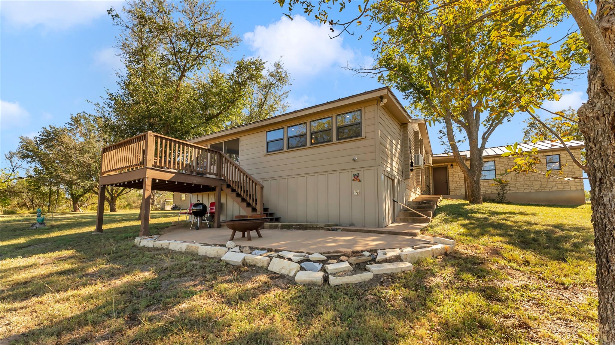 261 Diamond Cross Dr, Llano, TX 78643
