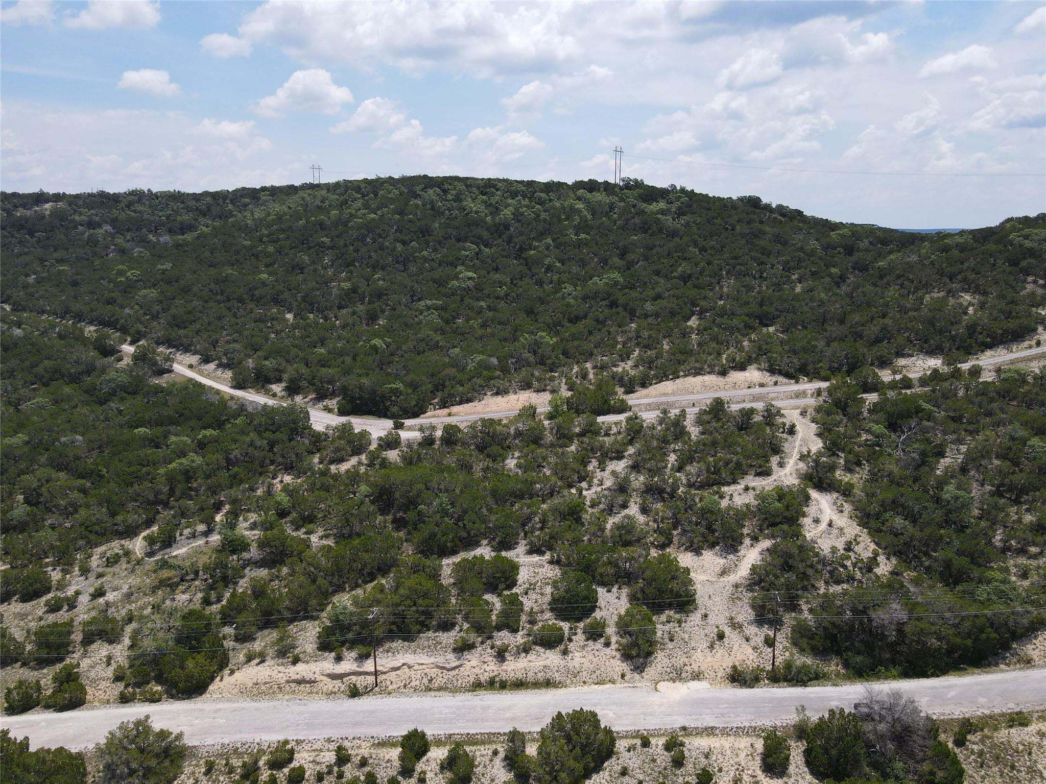 8007 Arapaho Trl, Lago Vista, TX 78645