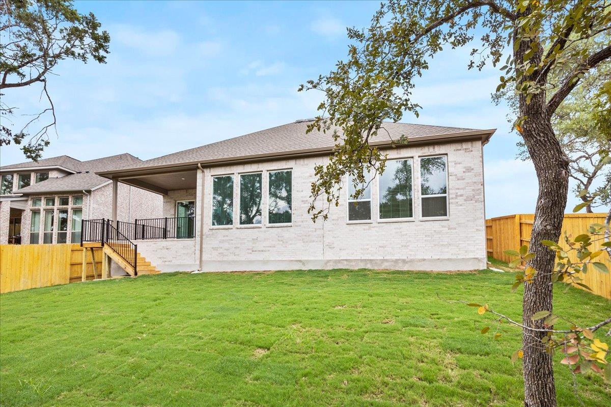 197 Lily Pad Ln, Kyle, TX 78640