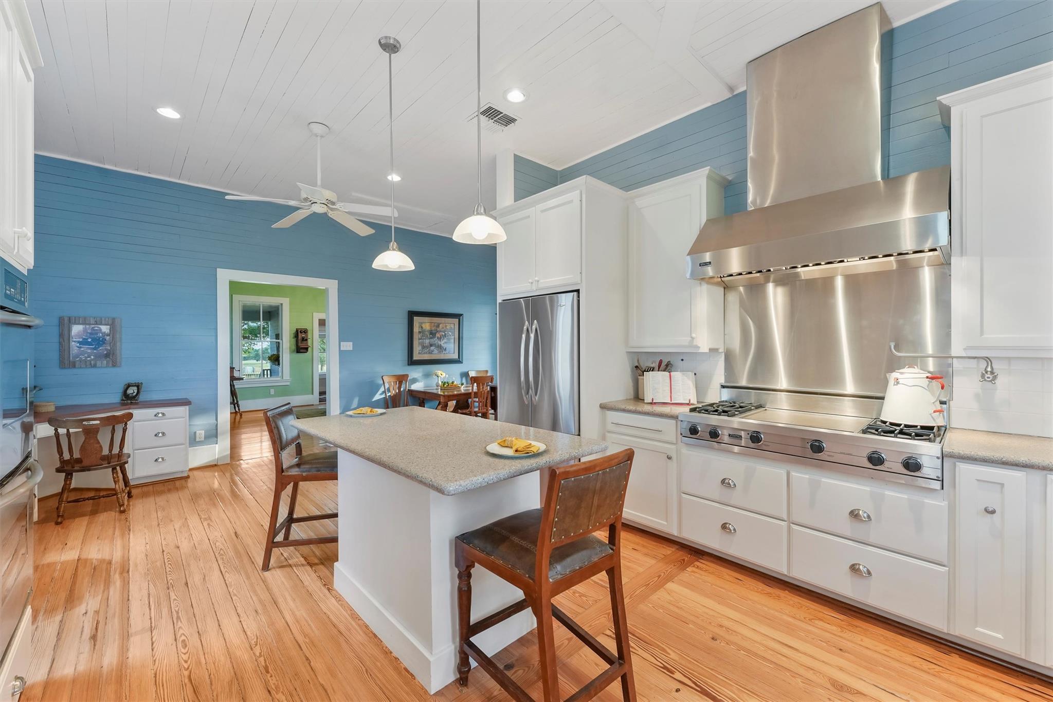 9058 Sam Houston Rd, Brenham, TX 77833