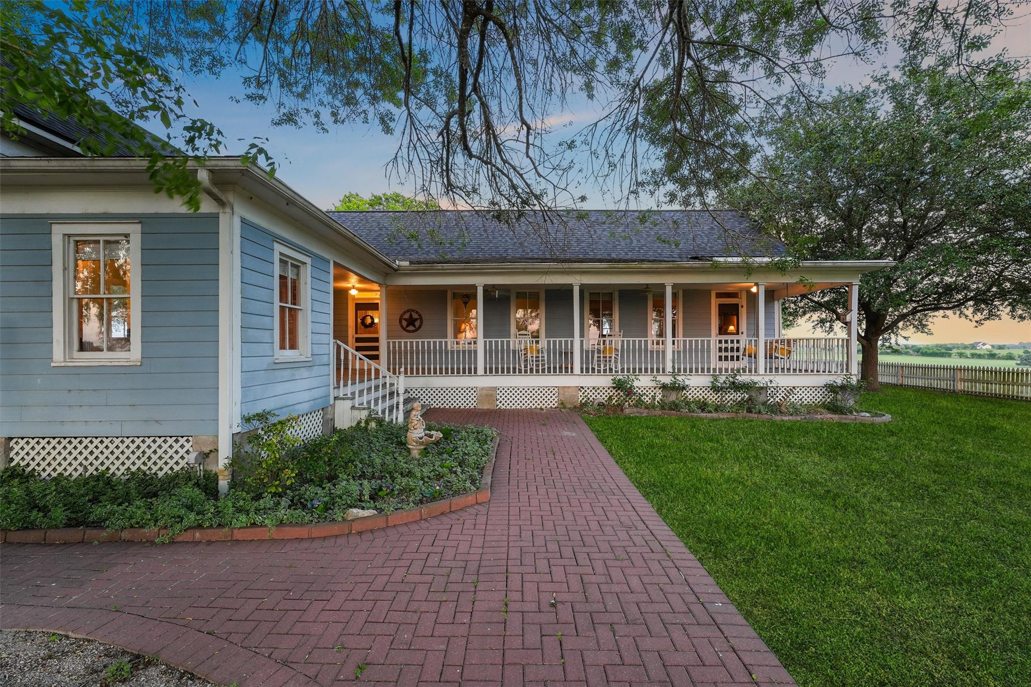 9058 Sam Houston Rd, Brenham, TX 77833