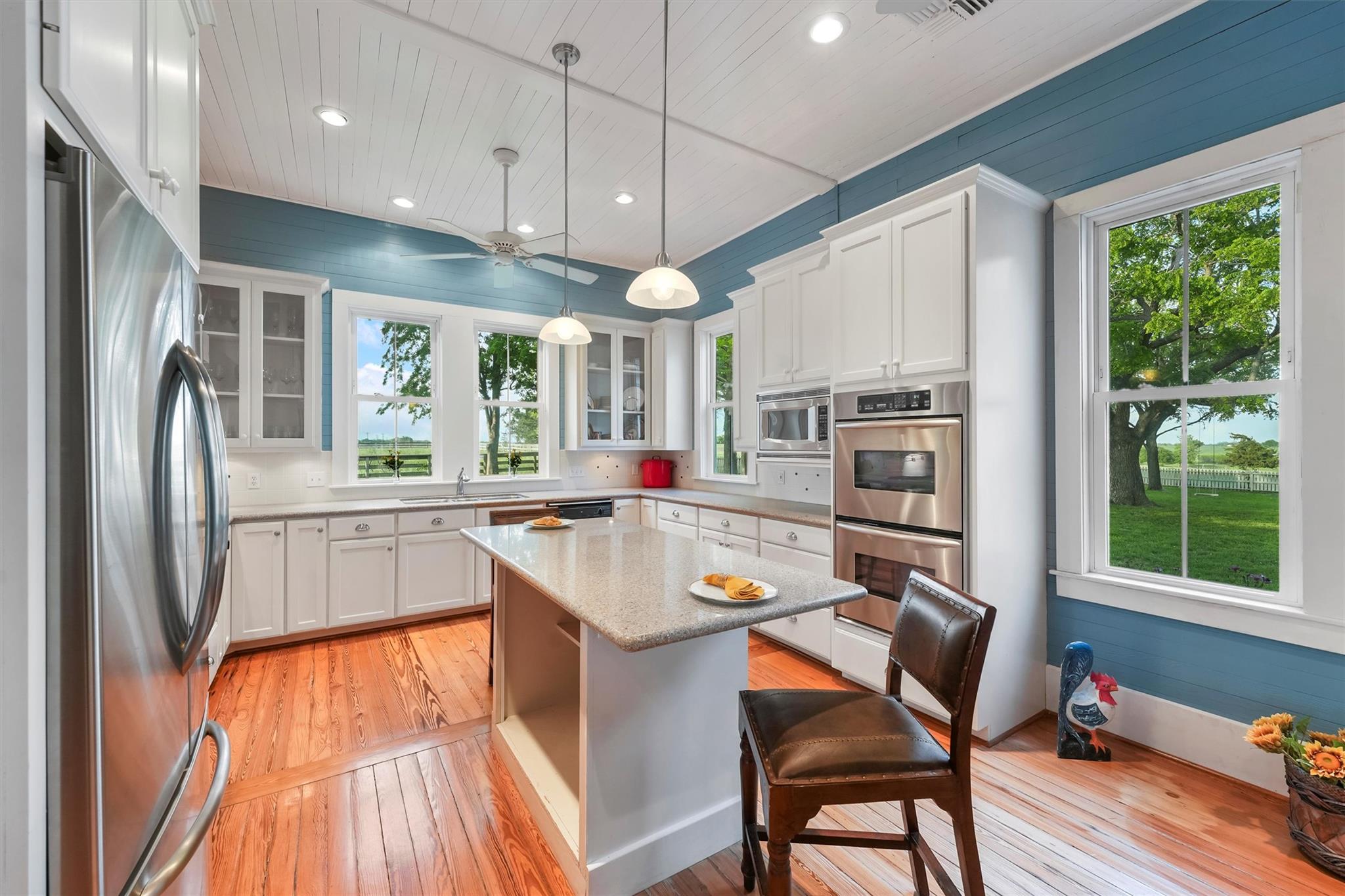 9058 Sam Houston Rd, Brenham, TX 77833