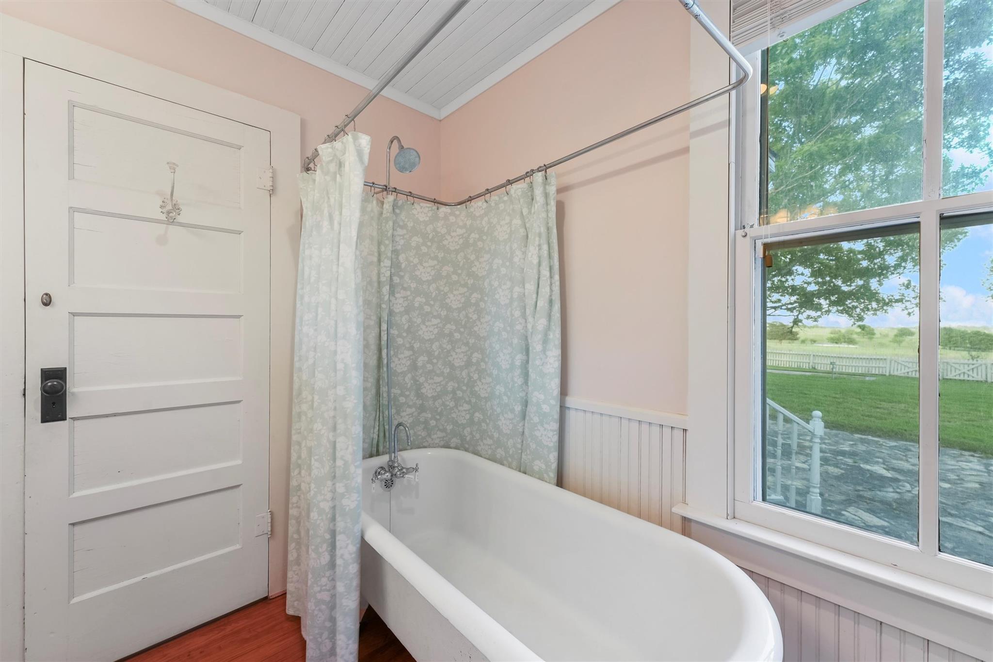 9058 Sam Houston Rd, Brenham, TX 77833